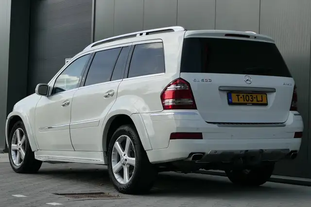 Mercedes-Benz GL view 13
