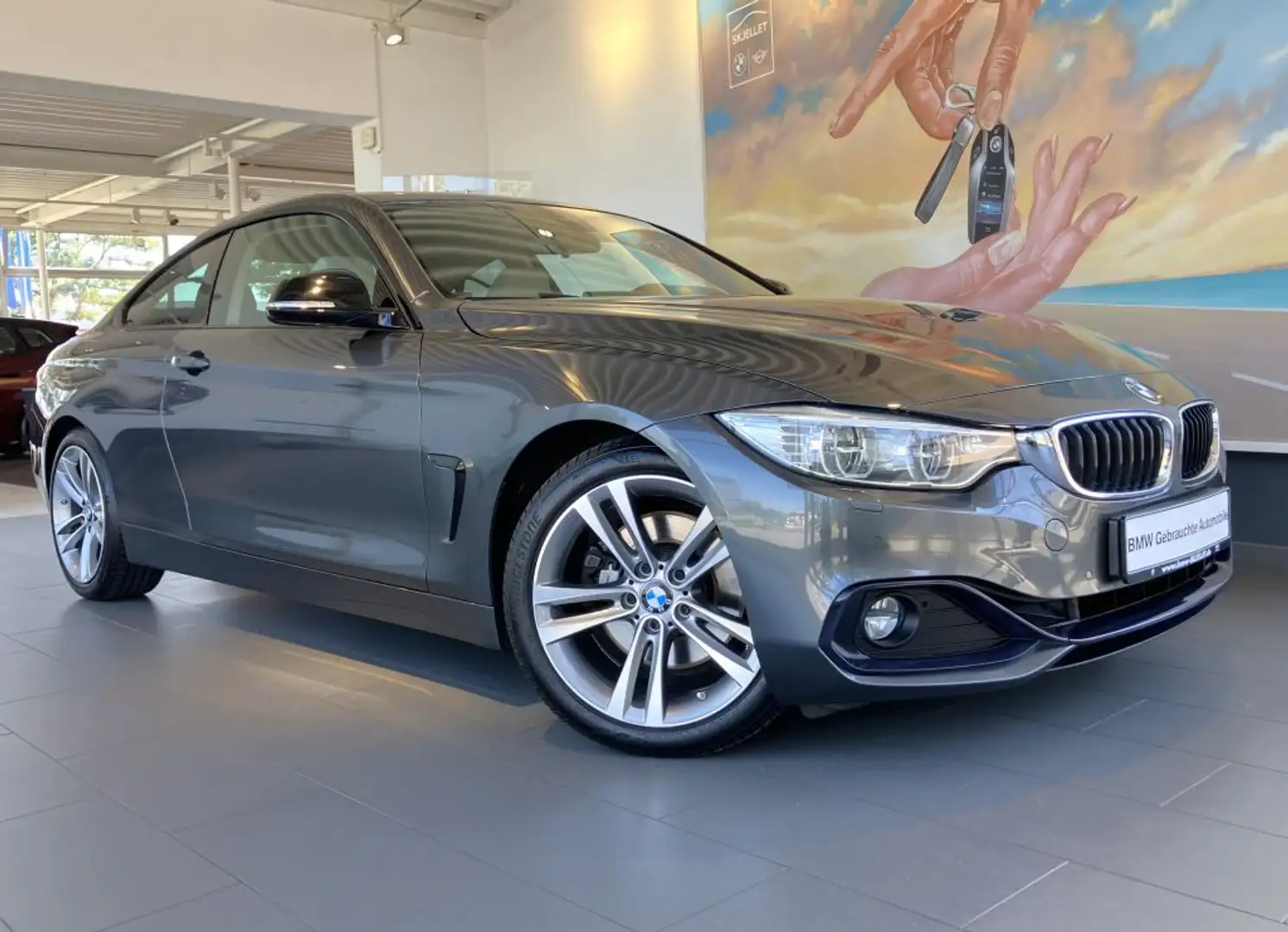 BMW 428 i Coupe Sport Line LEDer+KAM+STANDH+HARM+AHK+DAB Gris - 2