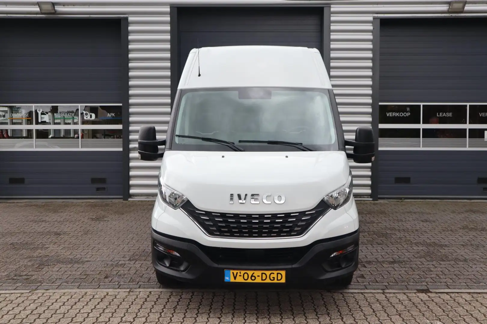 Iveco Daily 35S14V 2.3 352 H2, Automaat, Trekhaak, binnenbetim Weiß - 2