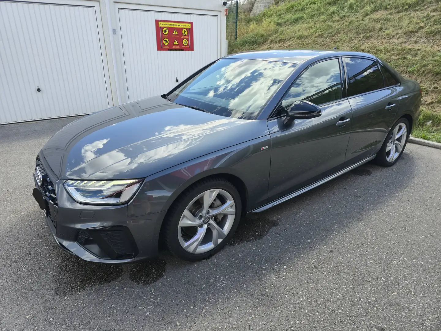 Audi A4 40 TDI quattro S-line S-tronic Grau - 2