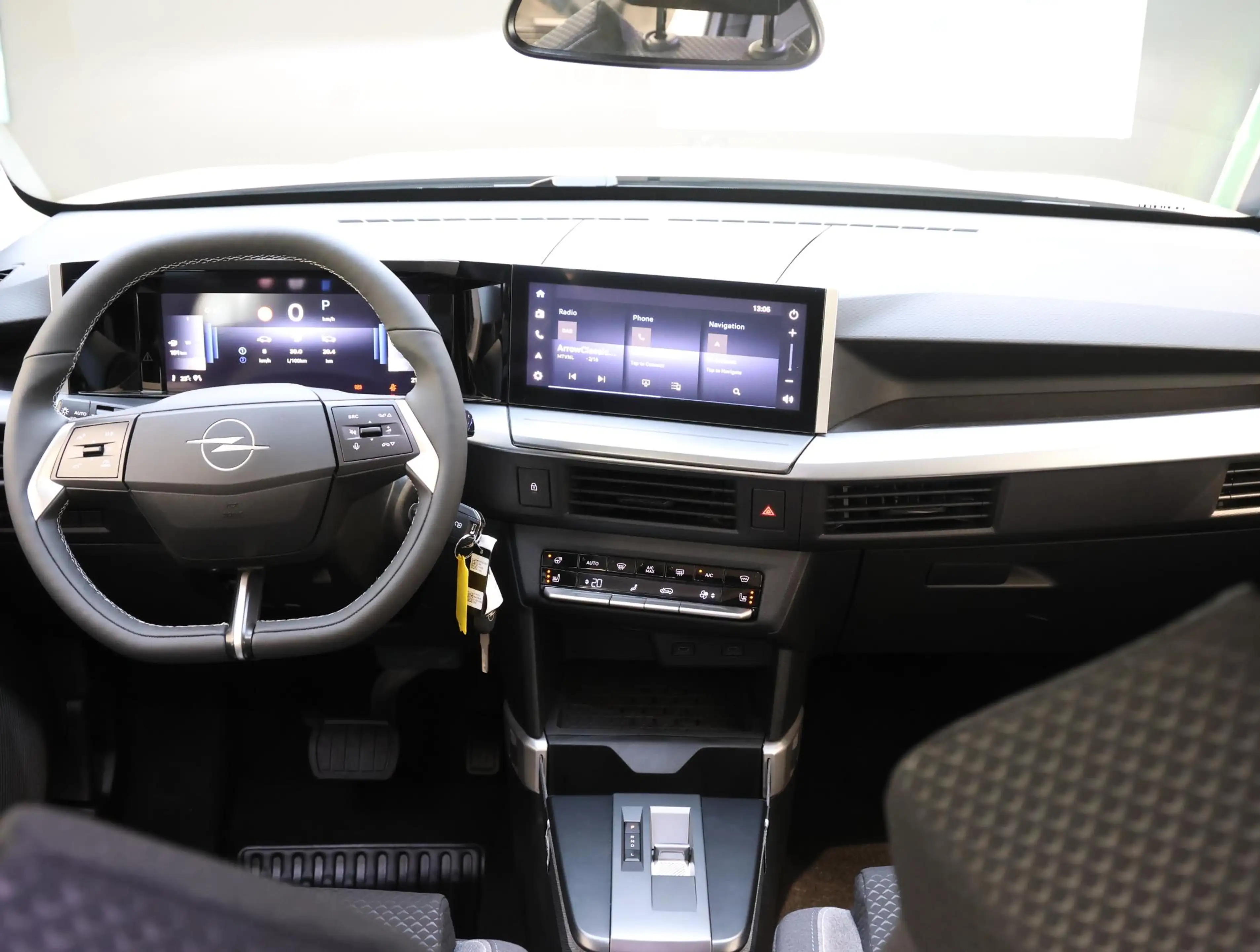 Opel Frontera 1.2 Turbo Hybrid GS | Navigatie | Apple Carplay/An — photo 12