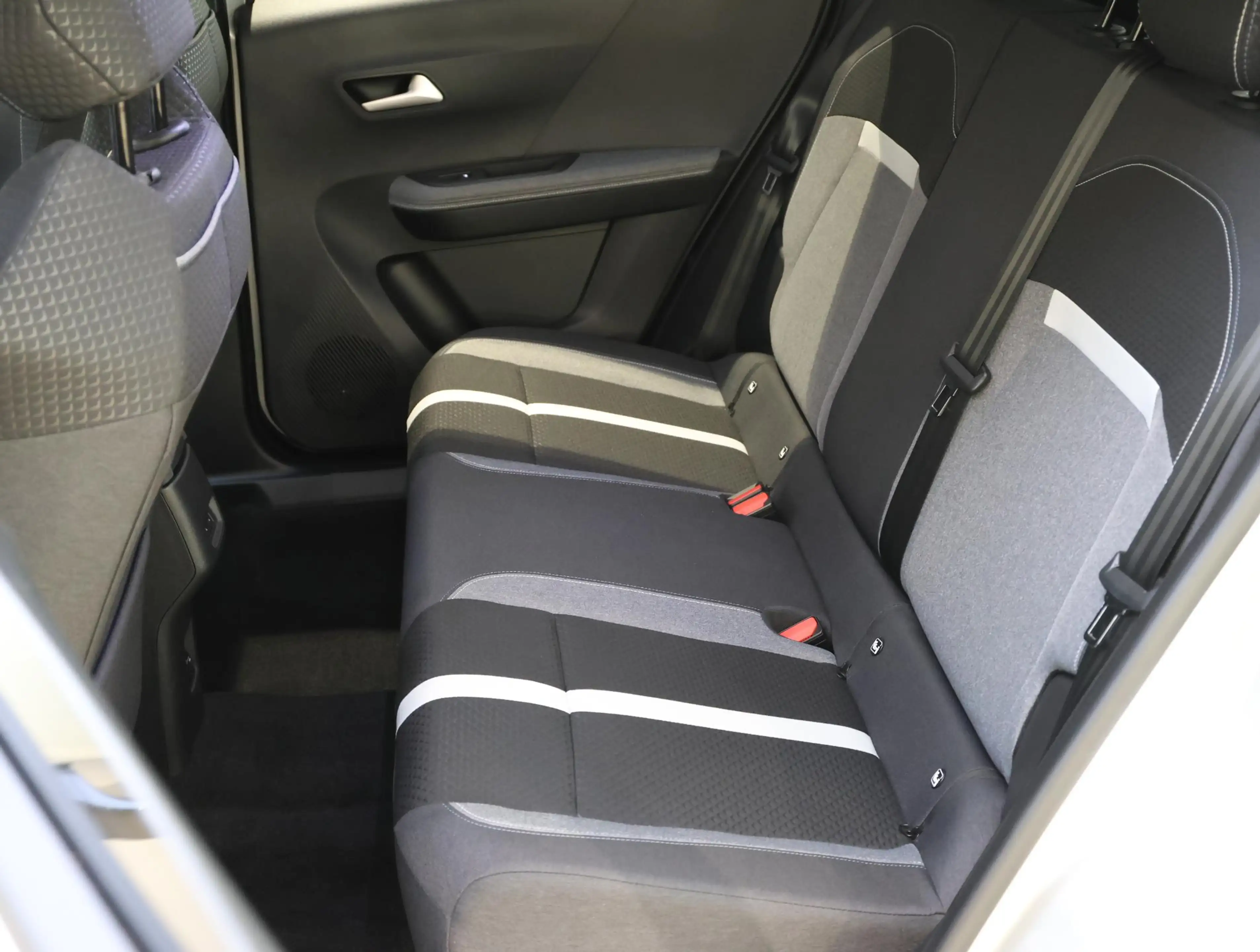 Opel Frontera 1.2 Turbo Hybrid GS | Navigatie | Apple Carplay/An — photo 15