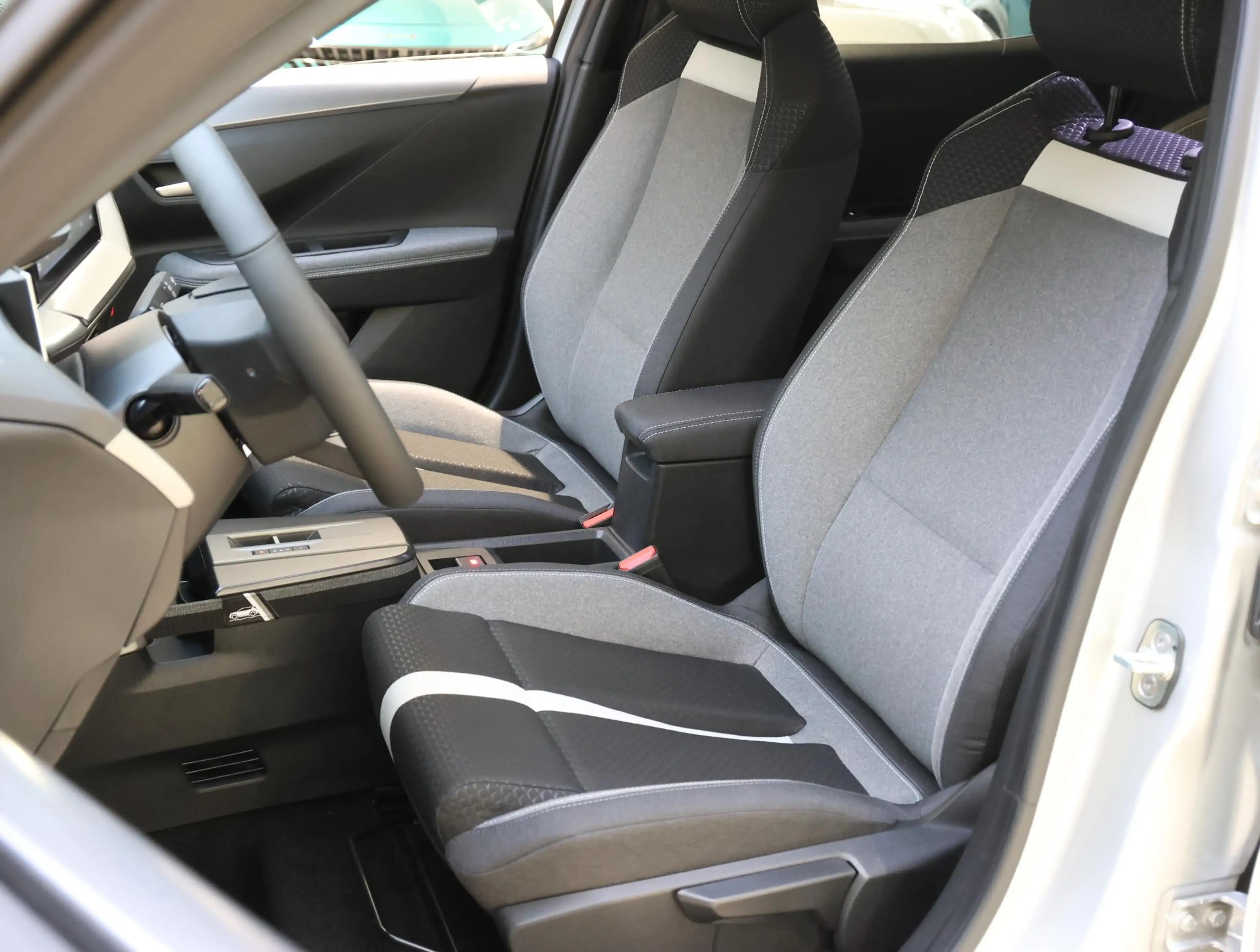 Opel Frontera 1.2 Turbo Hybrid GS | Navigatie | Apple Carplay/An — photo 11