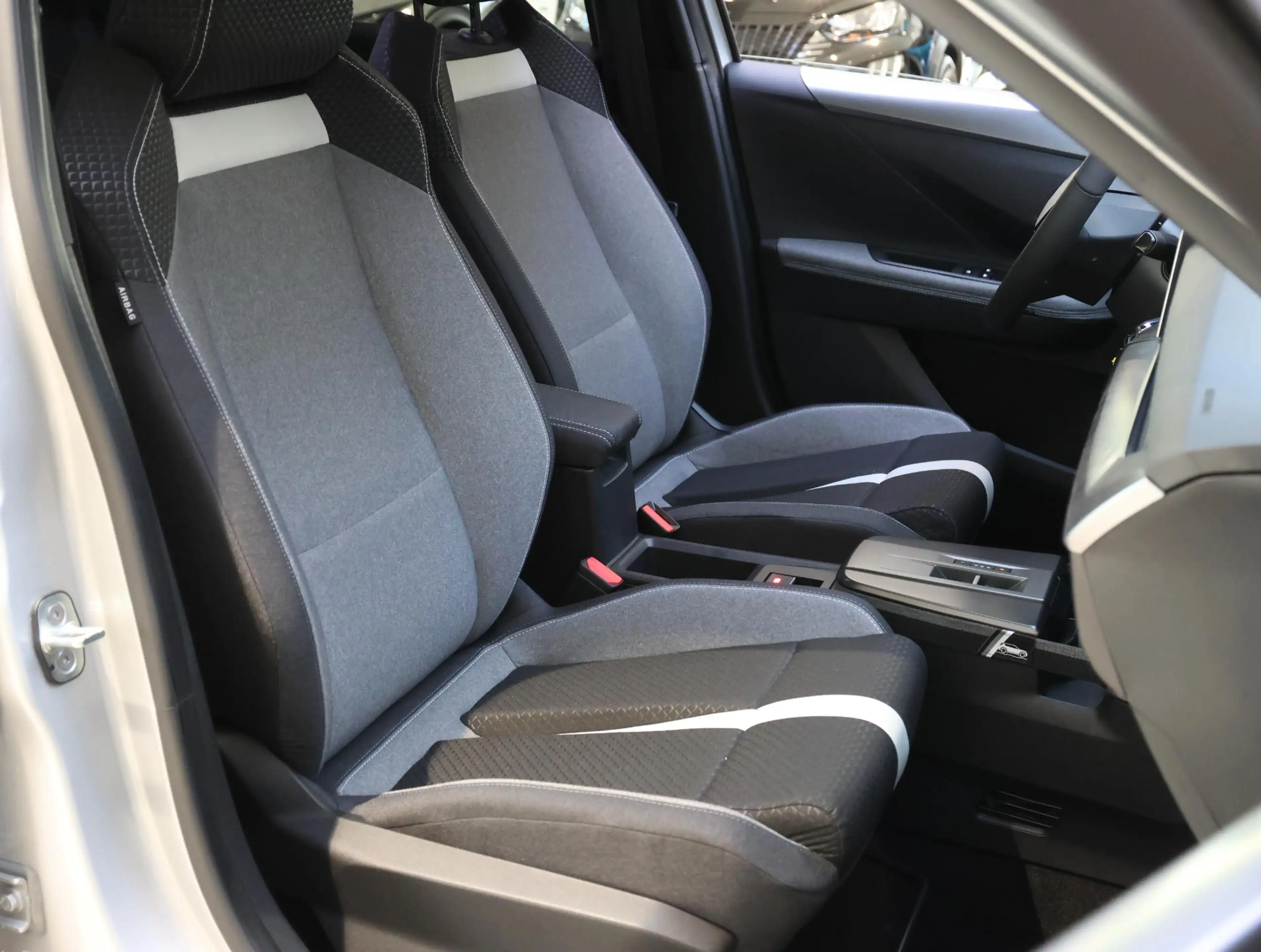 Opel Frontera 1.2 Turbo Hybrid GS | Navigatie | Apple Carplay/An — photo 9