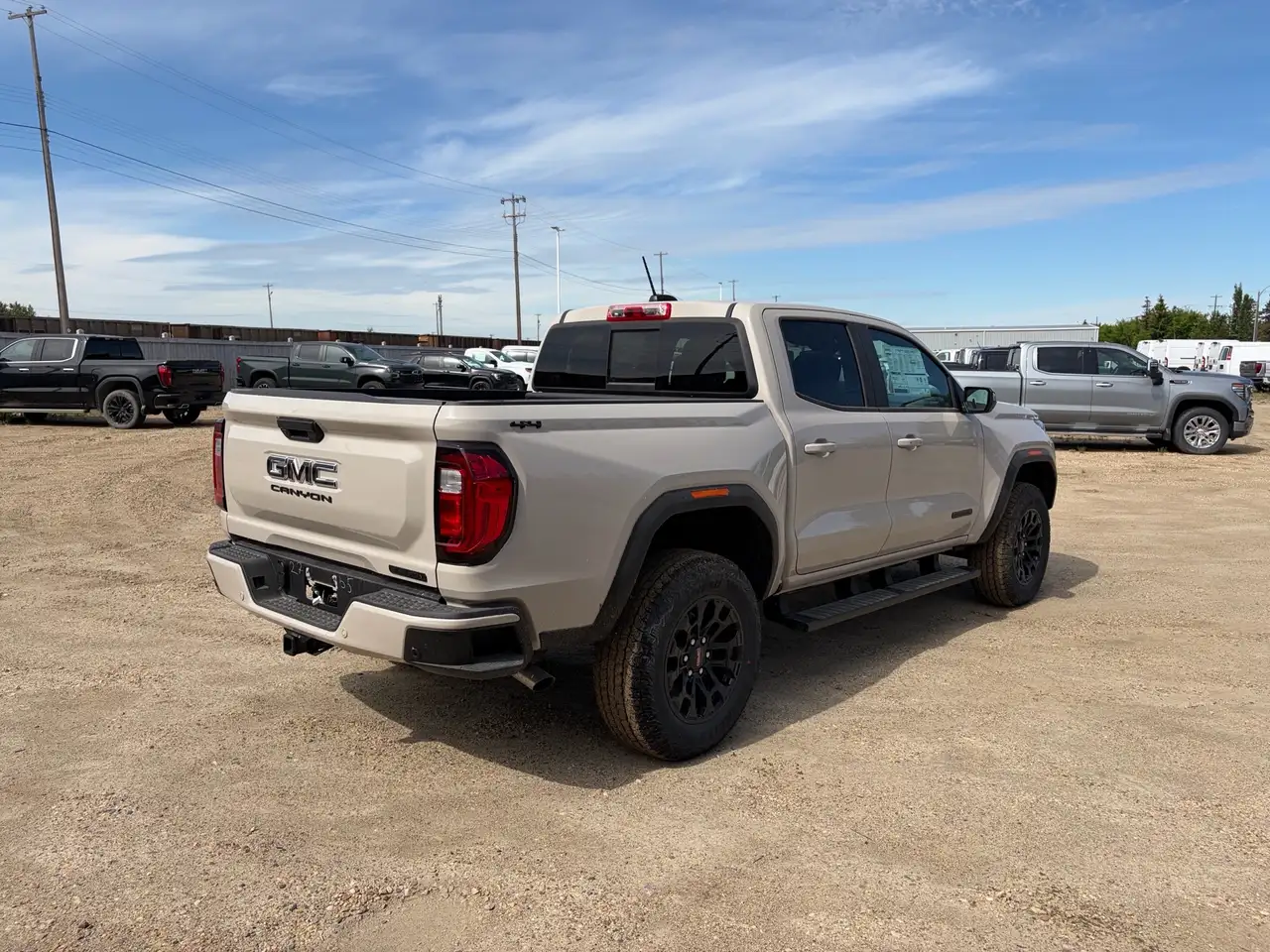 GMC Canyon photo GMC Canyon