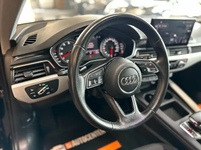 Audi A4 Avant view 6