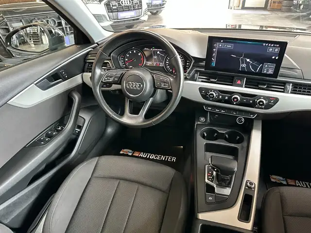 Audi A4 Avant view 15