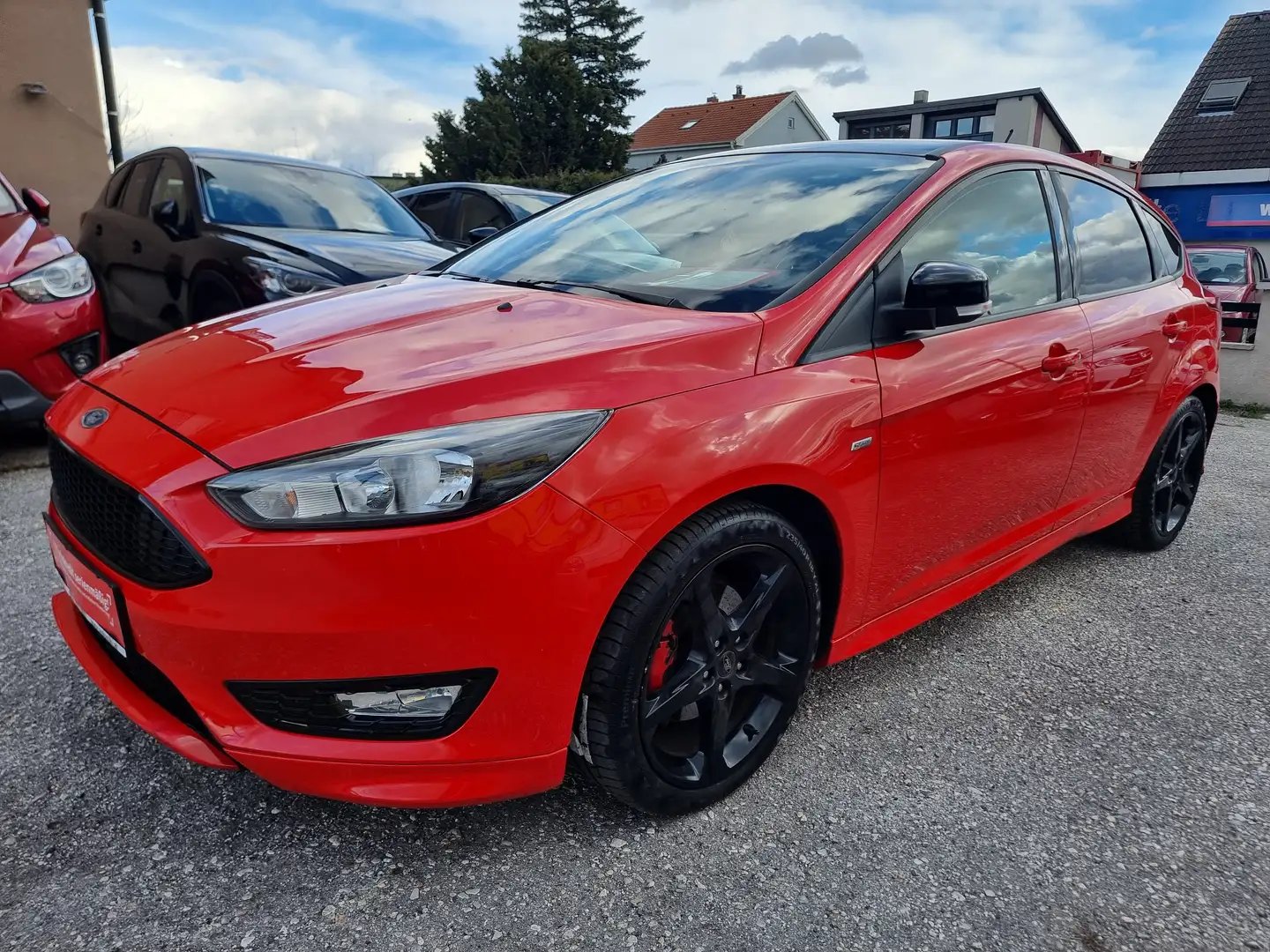 Ford Focus ST Line Sport Rot - 1