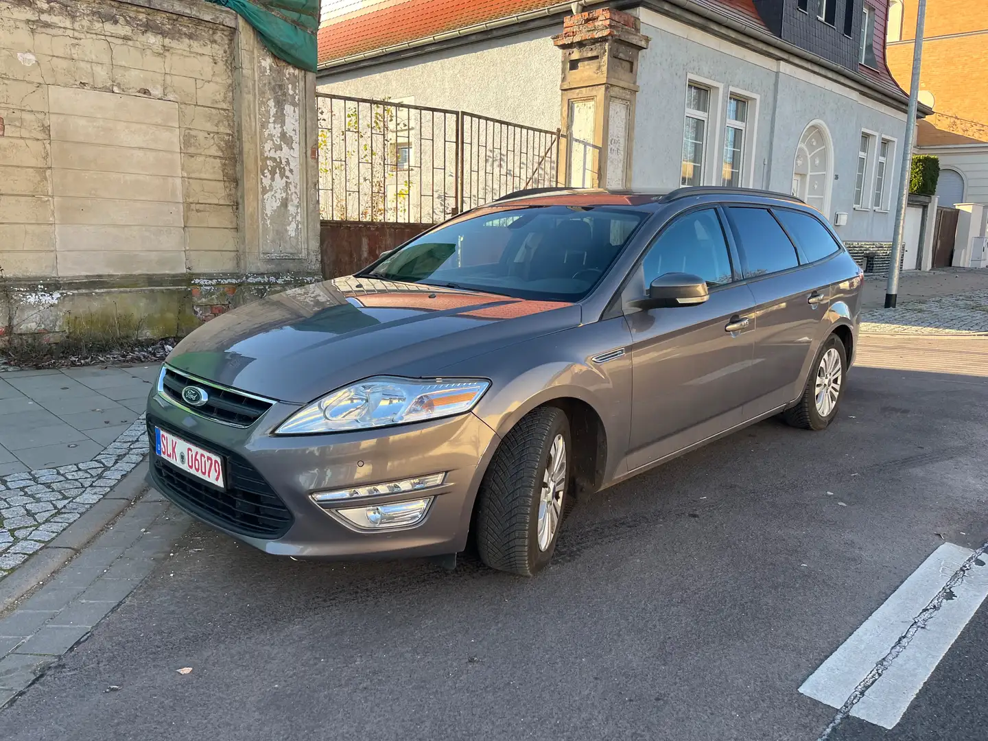 Ford Mondeo Trend (09.2010 Grau - 1