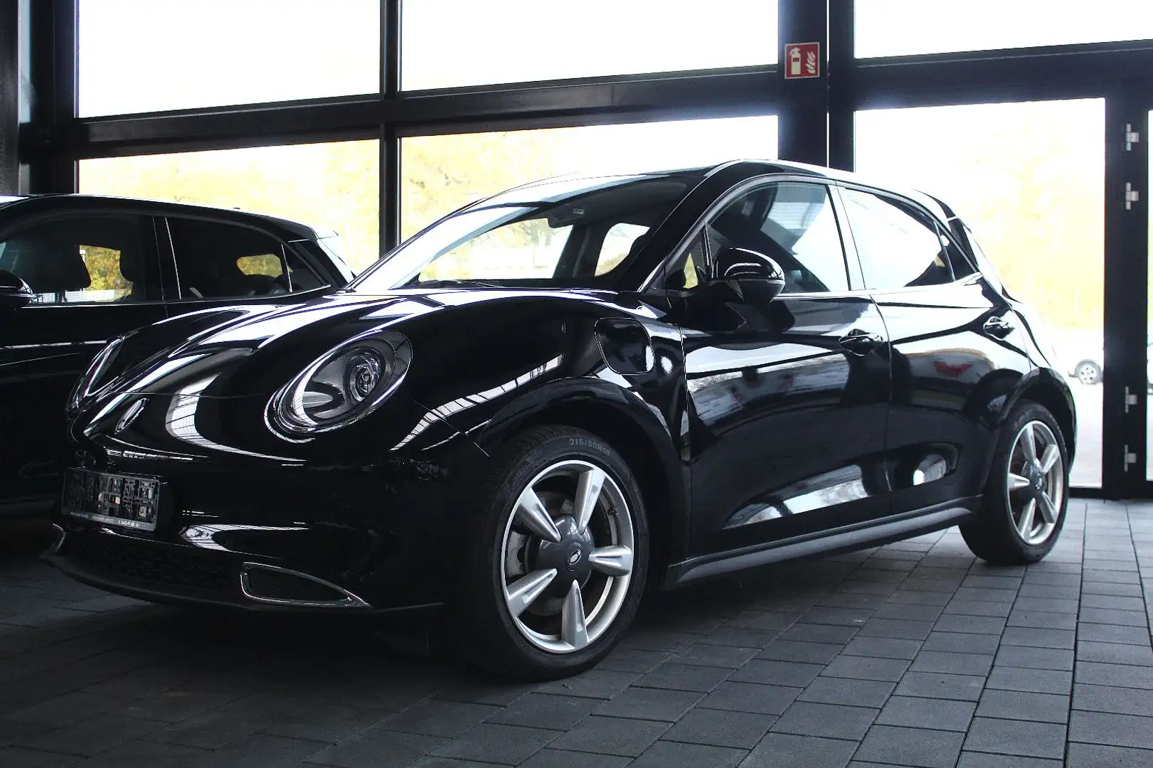 GWM ORA 03 400 PRO inkl. Wärmepumpe Schwarz - 1