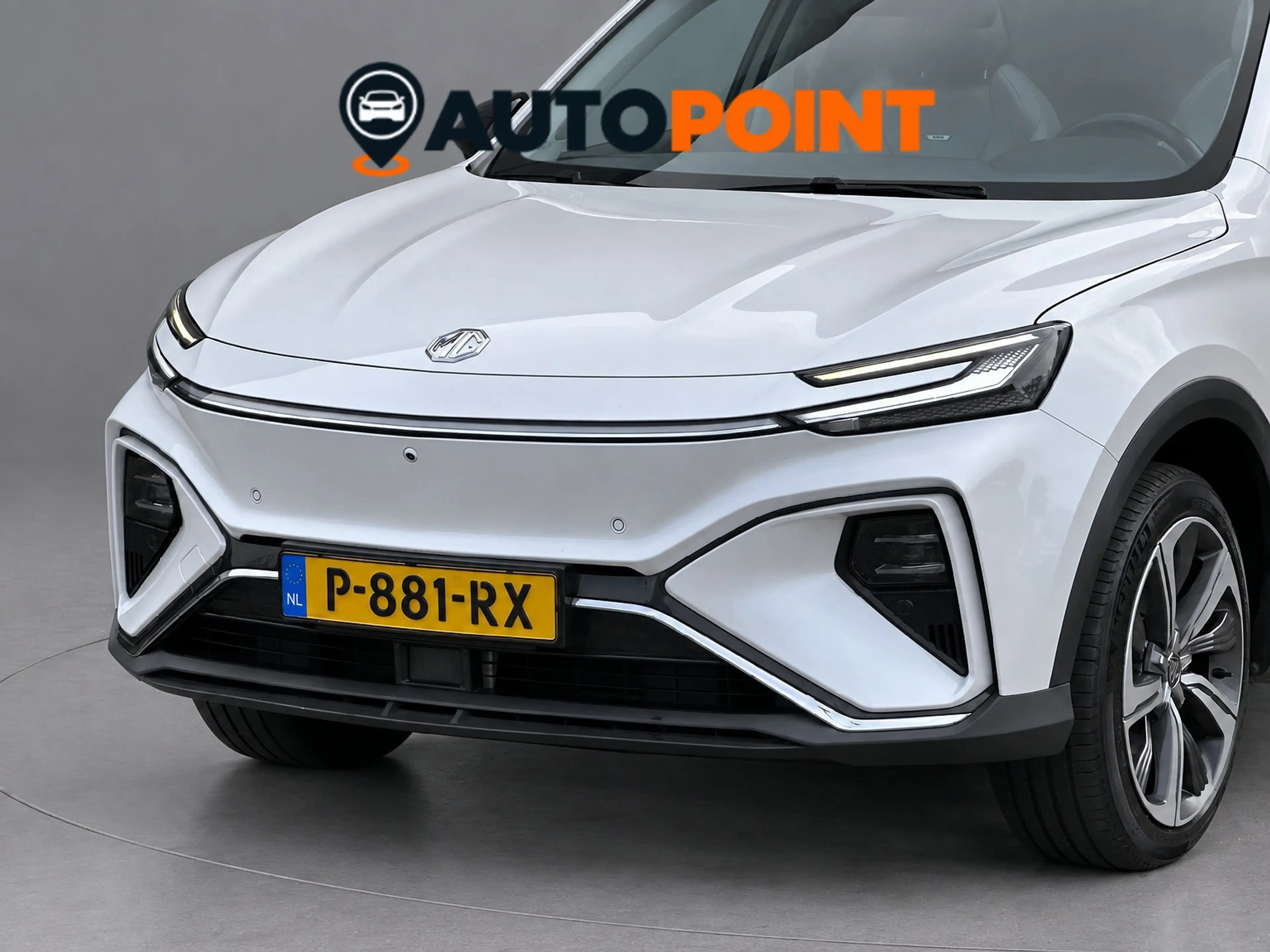 MG Marvel R Exclusive 70 kWh SOH 94.22% PANO BOSE TREKHAAK LEE — photo 3