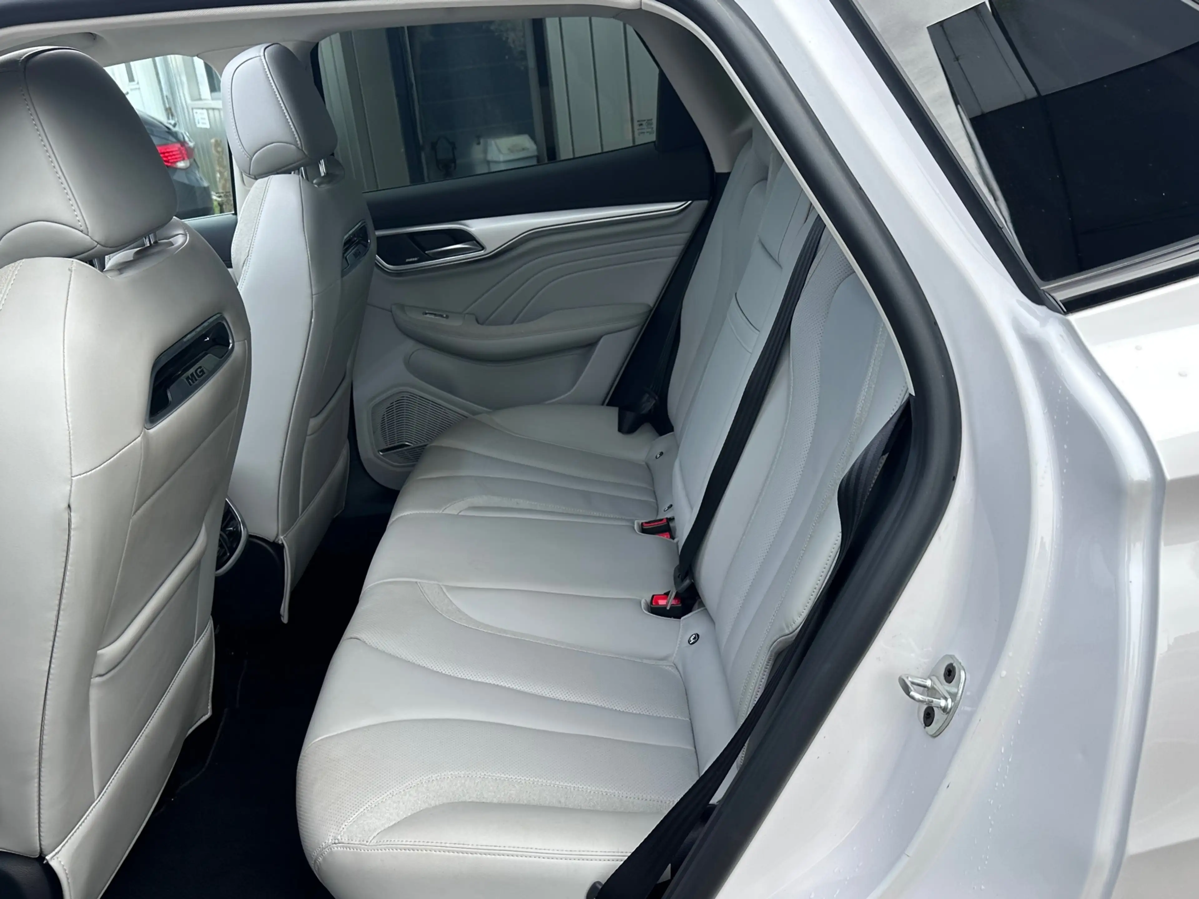 MG Marvel R Exclusive 70 kWh SOH 94.22% PANO BOSE TREKHAAK LEE — photo 10