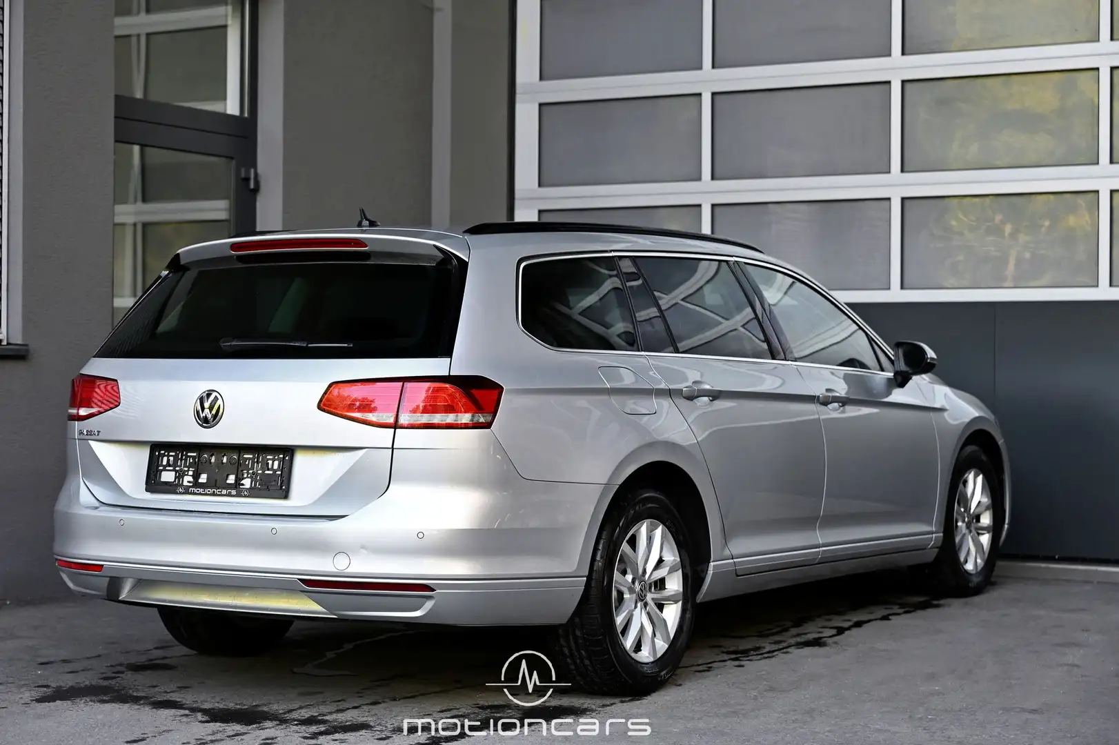 Volkswagen Passat Variant Comfortline 2,0 TDI SCR DSG Pickerl NEU Argintiu - 2