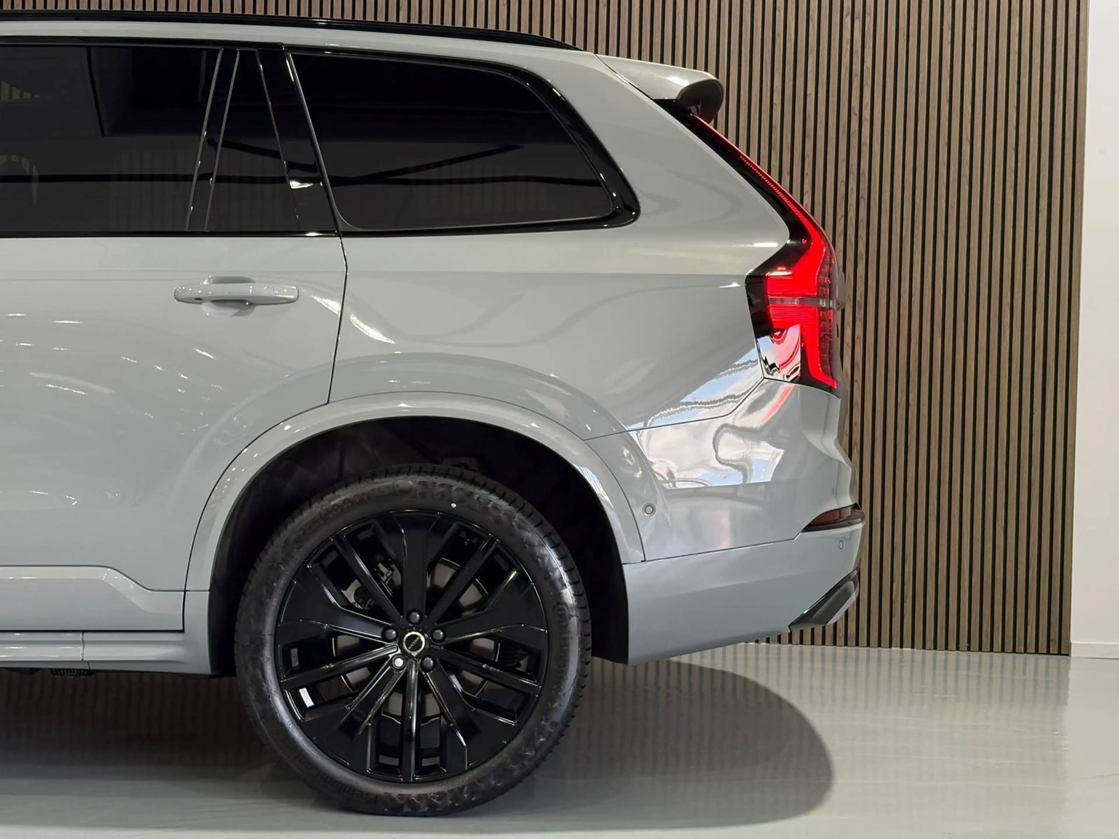 Volvo XC90 2.0 T8 Plug-in hybrid AWD Ultra Black Edition 455 — photo 10