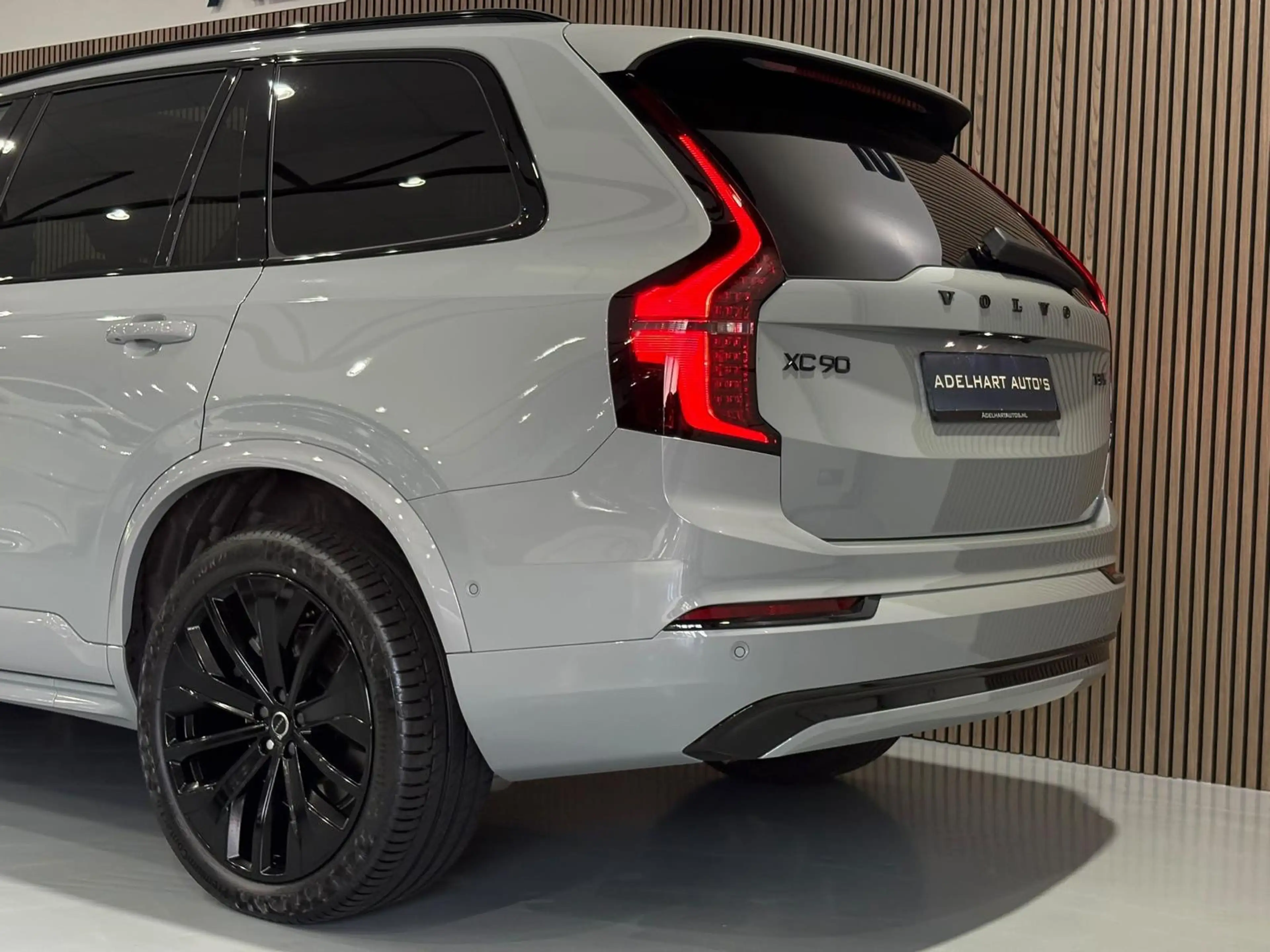Volvo XC90 2.0 T8 Plug-in hybrid AWD Ultra Black Edition 455 — photo 7
