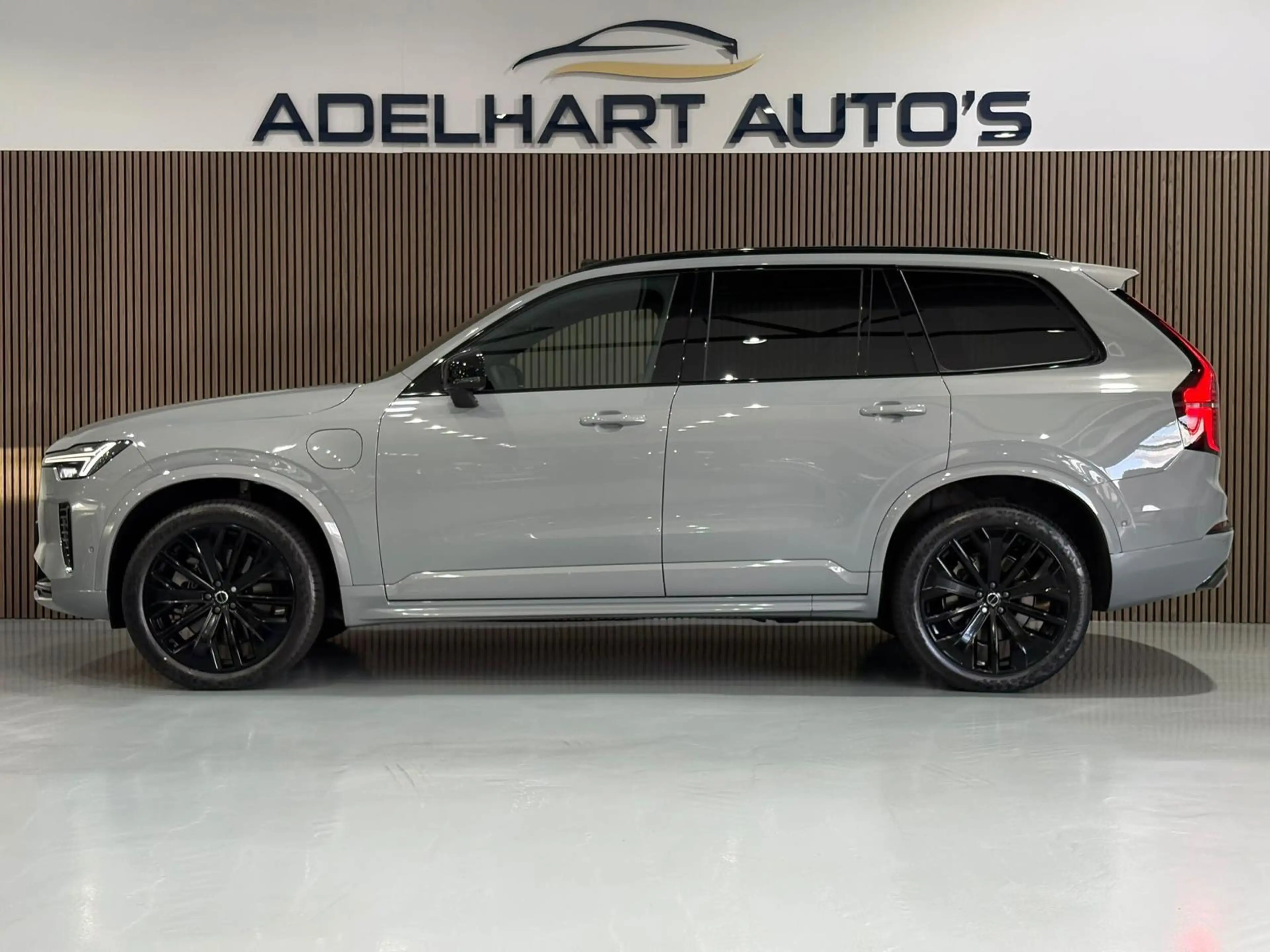 Volvo XC90 2.0 T8 Plug-in hybrid AWD Ultra Black Edition 455 — photo 2