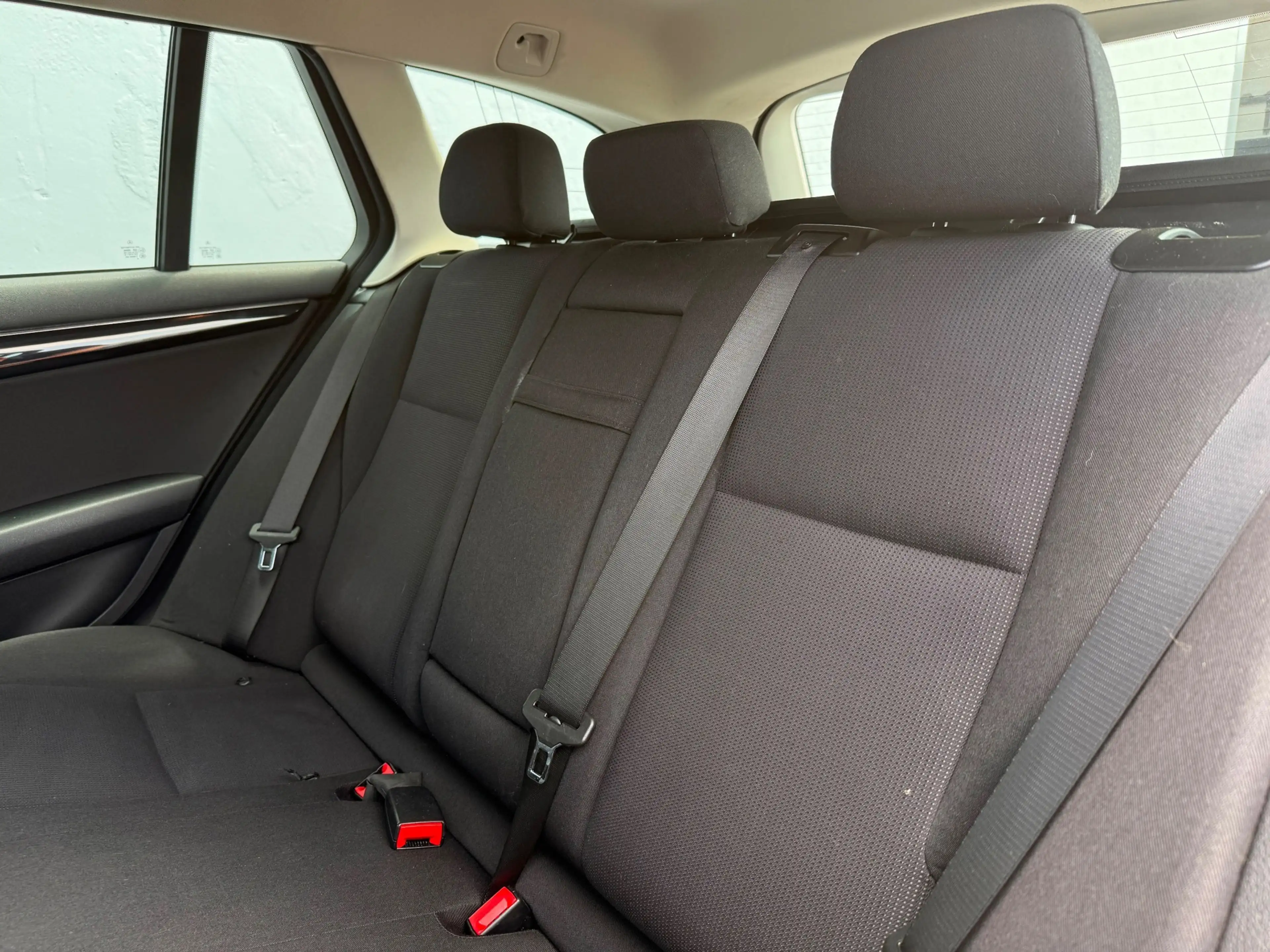 Mercedes-Benz C 180 Estate CGI BlueEFFICIENCY Business Class — photo 9