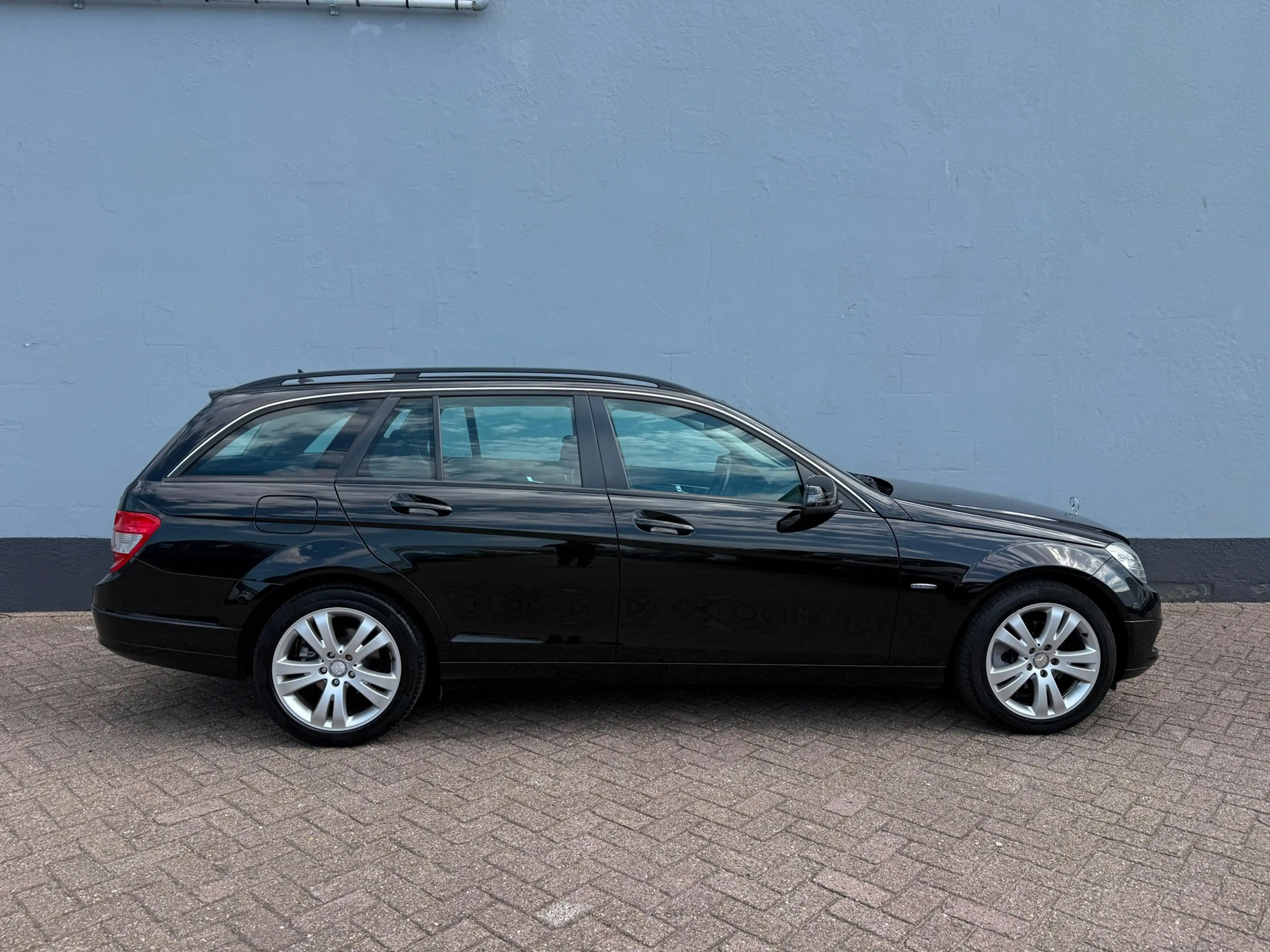 Mercedes-Benz C 180 Estate CGI BlueEFFICIENCY Business Class — photo 5