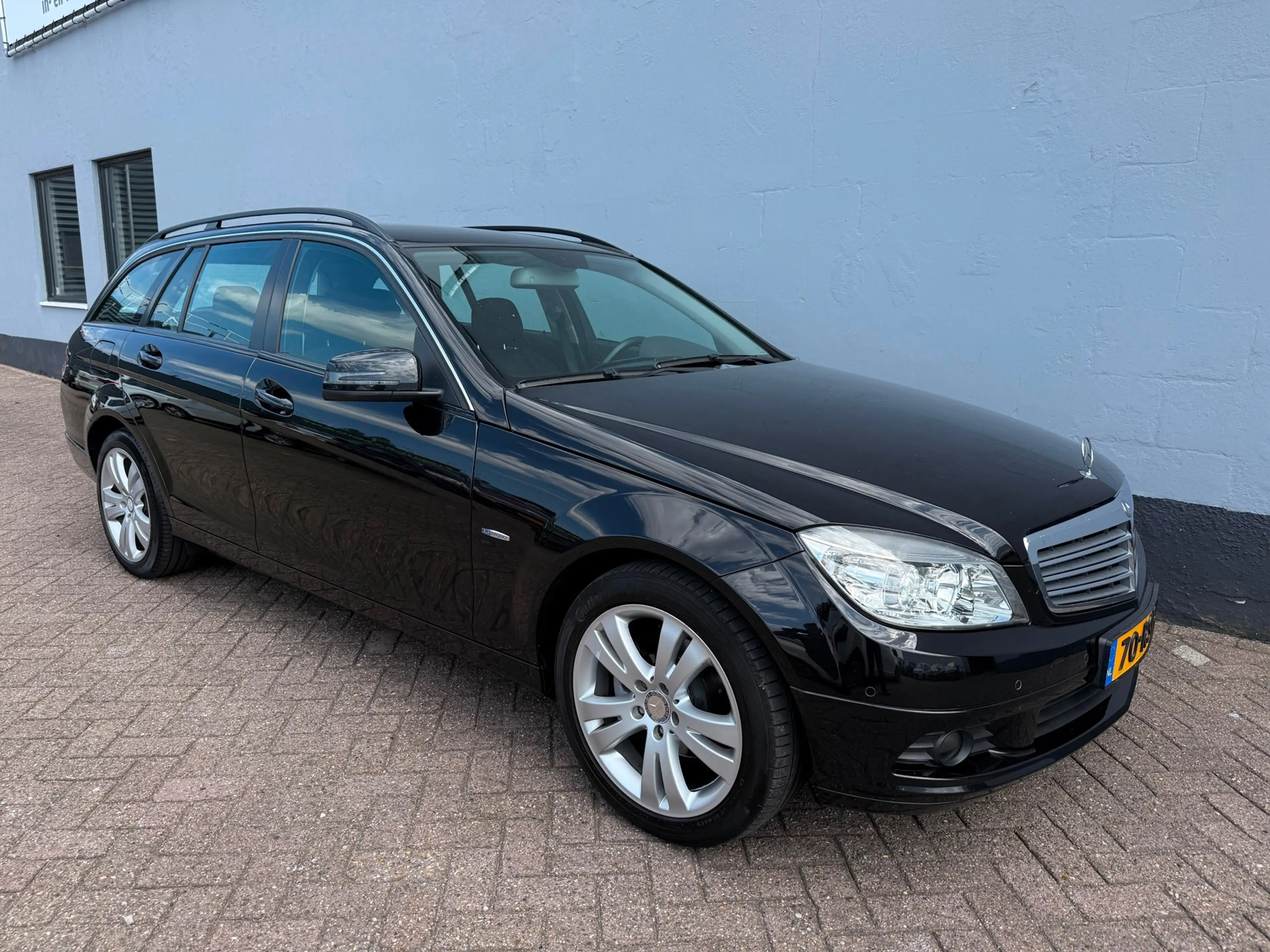 Mercedes-Benz C 180 Estate CGI BlueEFFICIENCY Business Class — photo 4