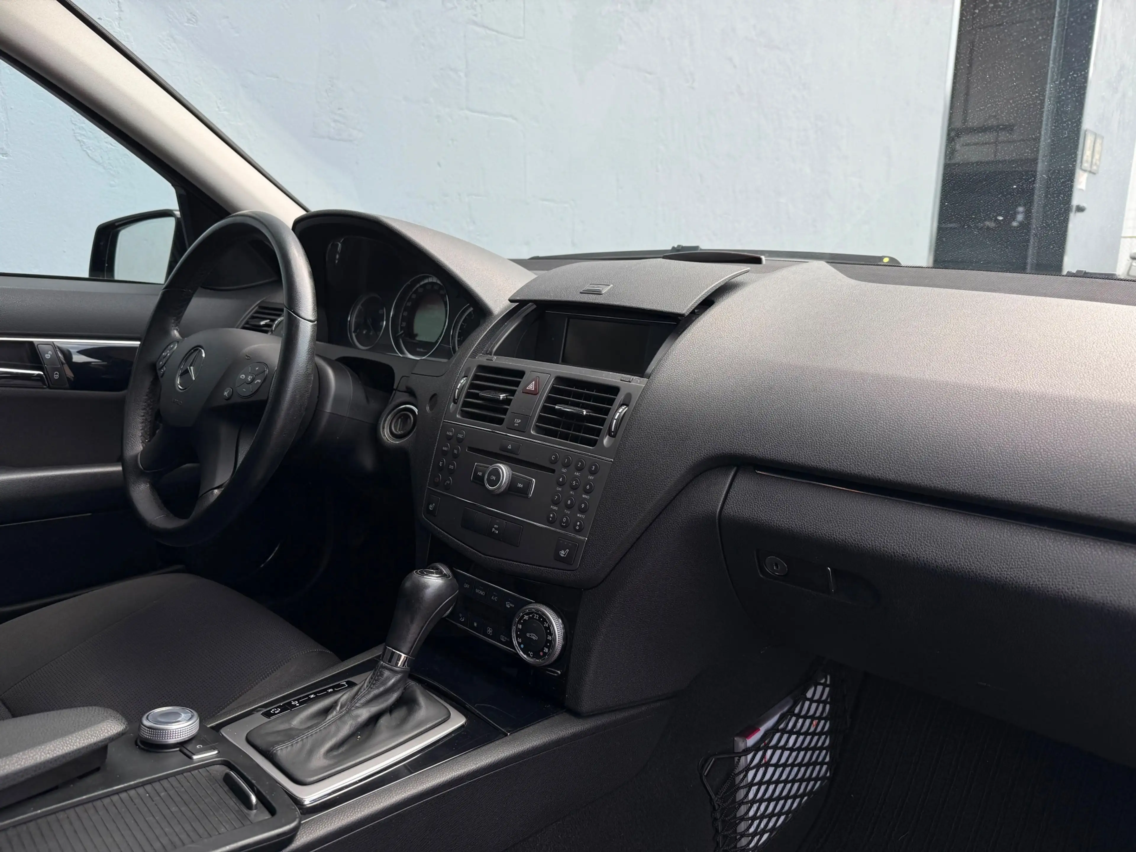 Mercedes-Benz C 180 Estate CGI BlueEFFICIENCY Business Class — photo 10