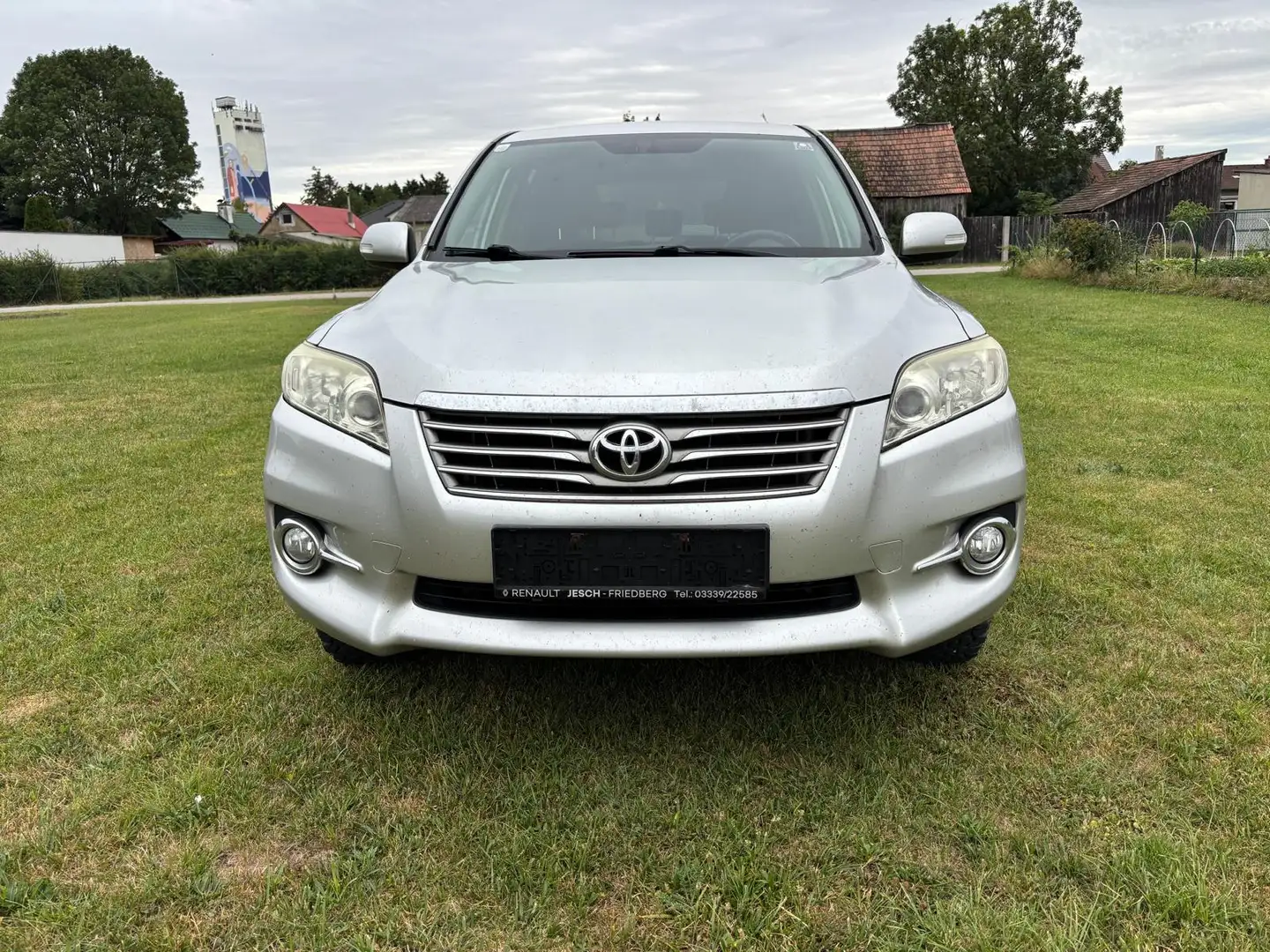 Toyota RAV 4 RAV4 2,2 D-4D 150 D-CAT 4WD Automatik Grau - 2