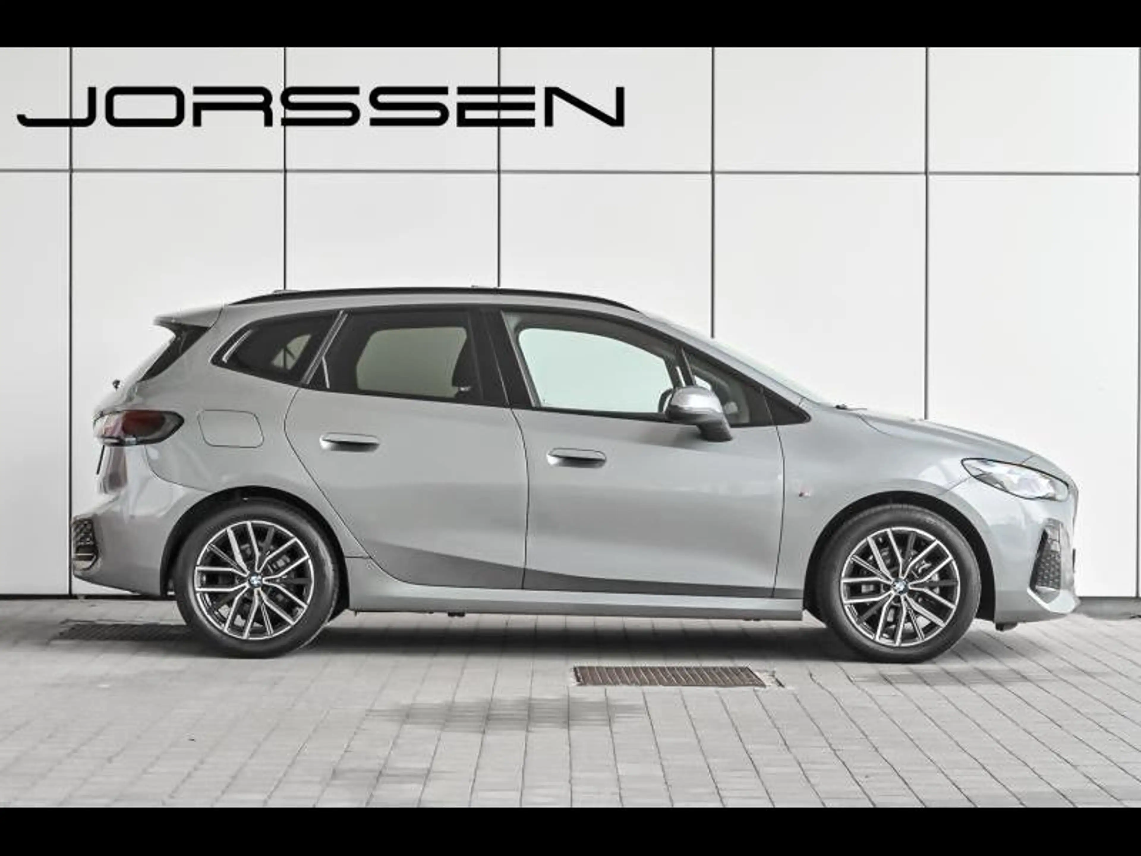 BMW 216 Active Tourer — photo 3