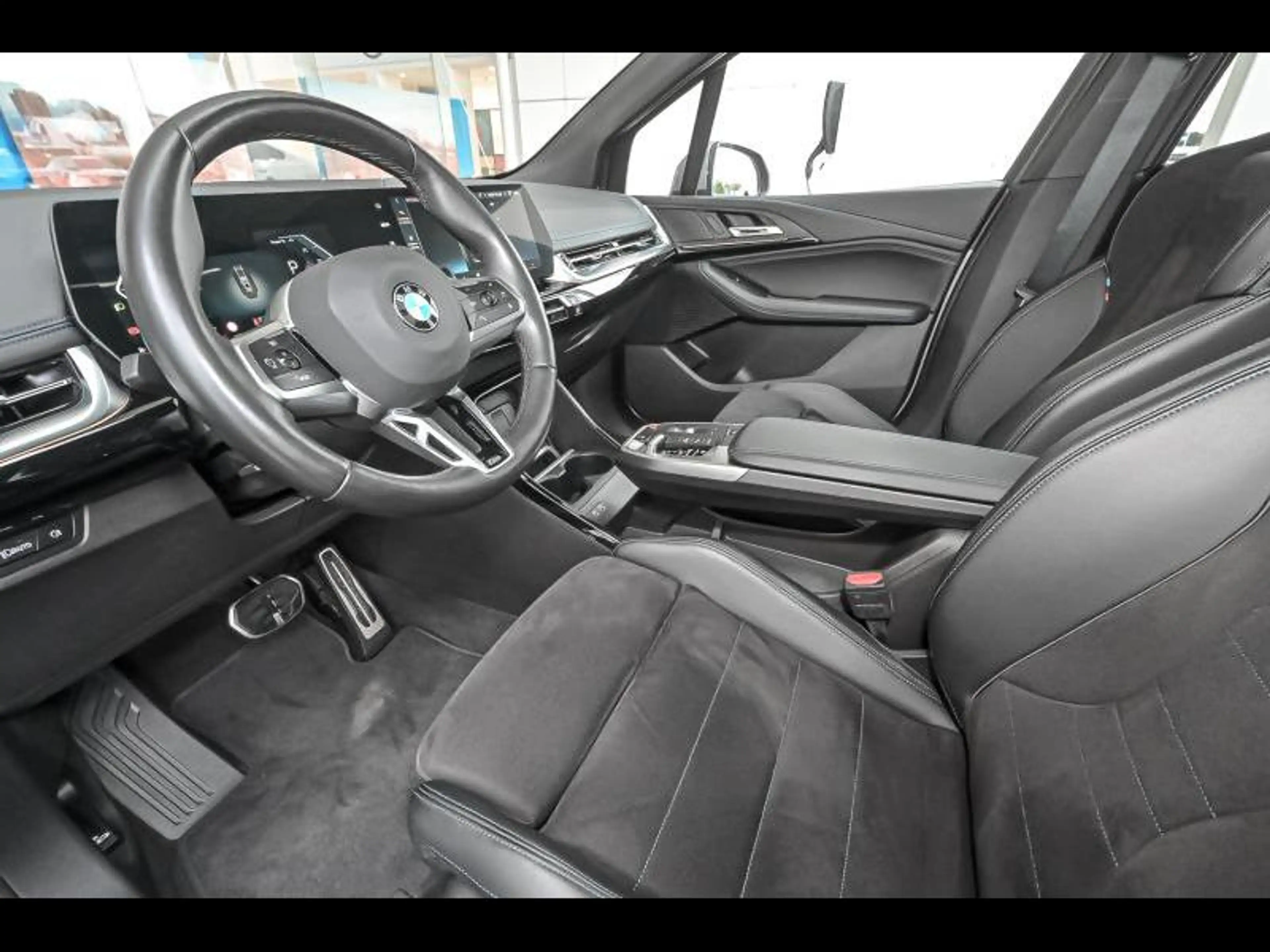 BMW 216 Active Tourer — photo 6