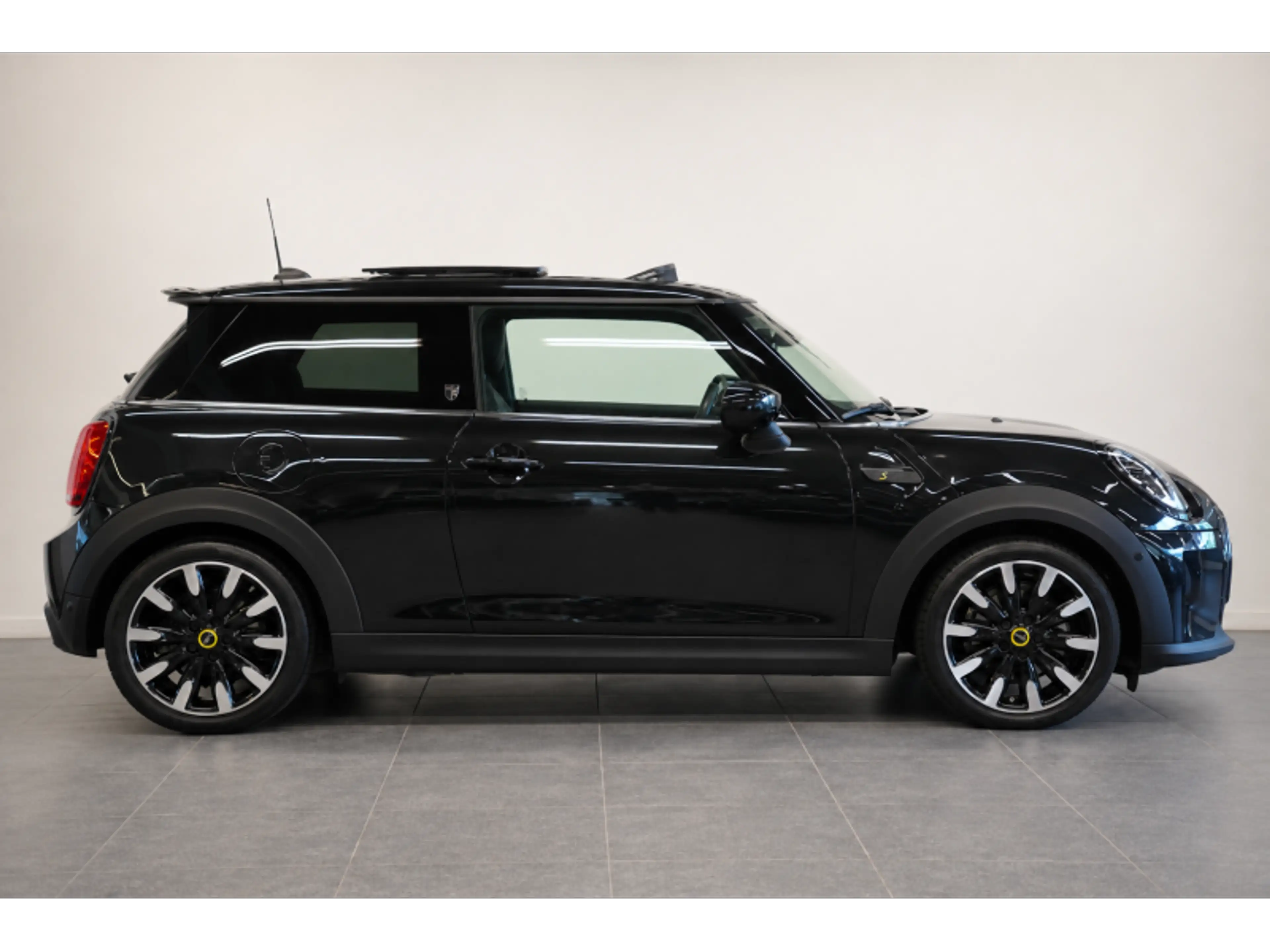 MINI Cooper SE PANORAMADAK CAMERA ADAP. CRUISELEDER ADAP. LED — photo 2