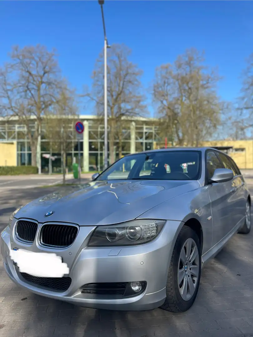 BMW 318 318d Grau - 1
