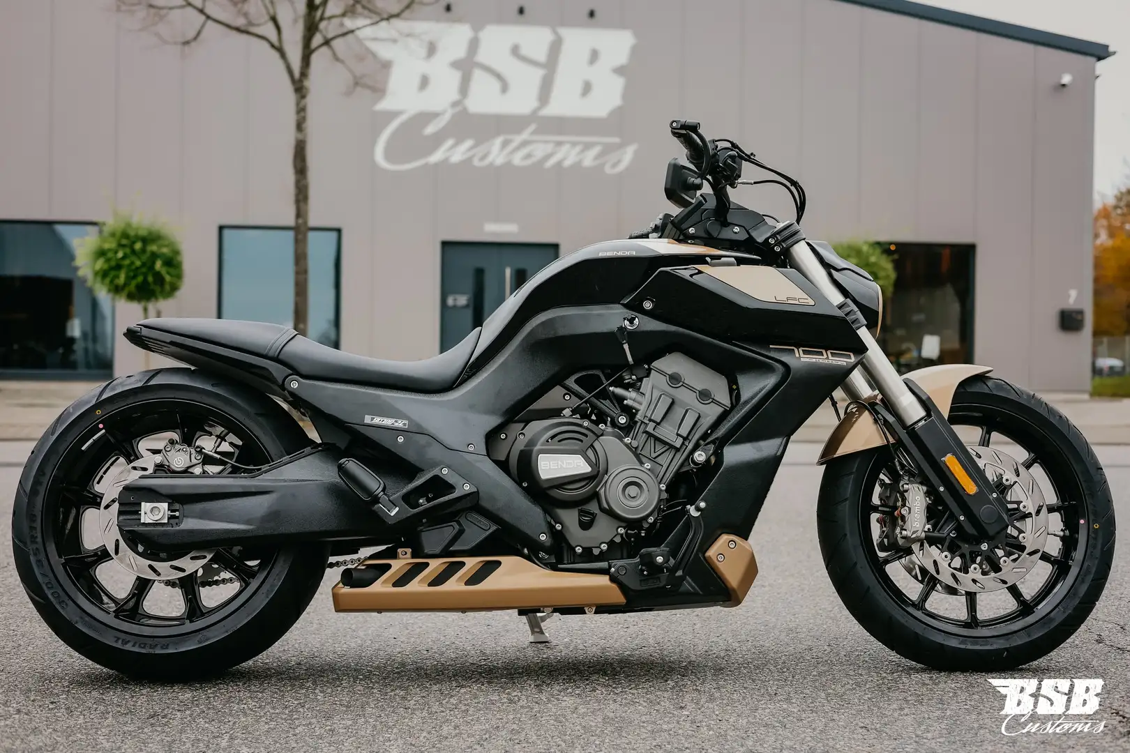 Benda LFC 700 LFC 700 PRO, Airride, ABS, TFT, Seit.Kennzei. 3-1 Noir - 1