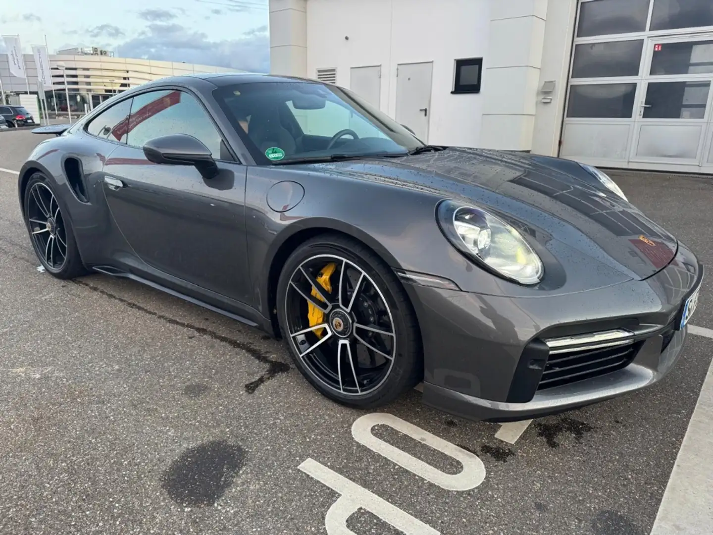 Porsche 992 Turbo S Coupé PDK Gris - 1