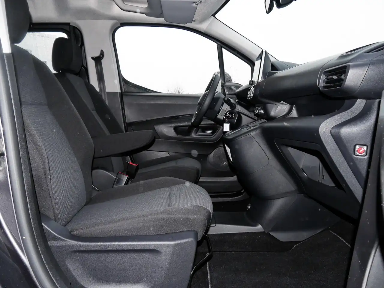Peugeot Rifter -e Active Pack L1 136 NAVI+11kW-Charger Klima 4