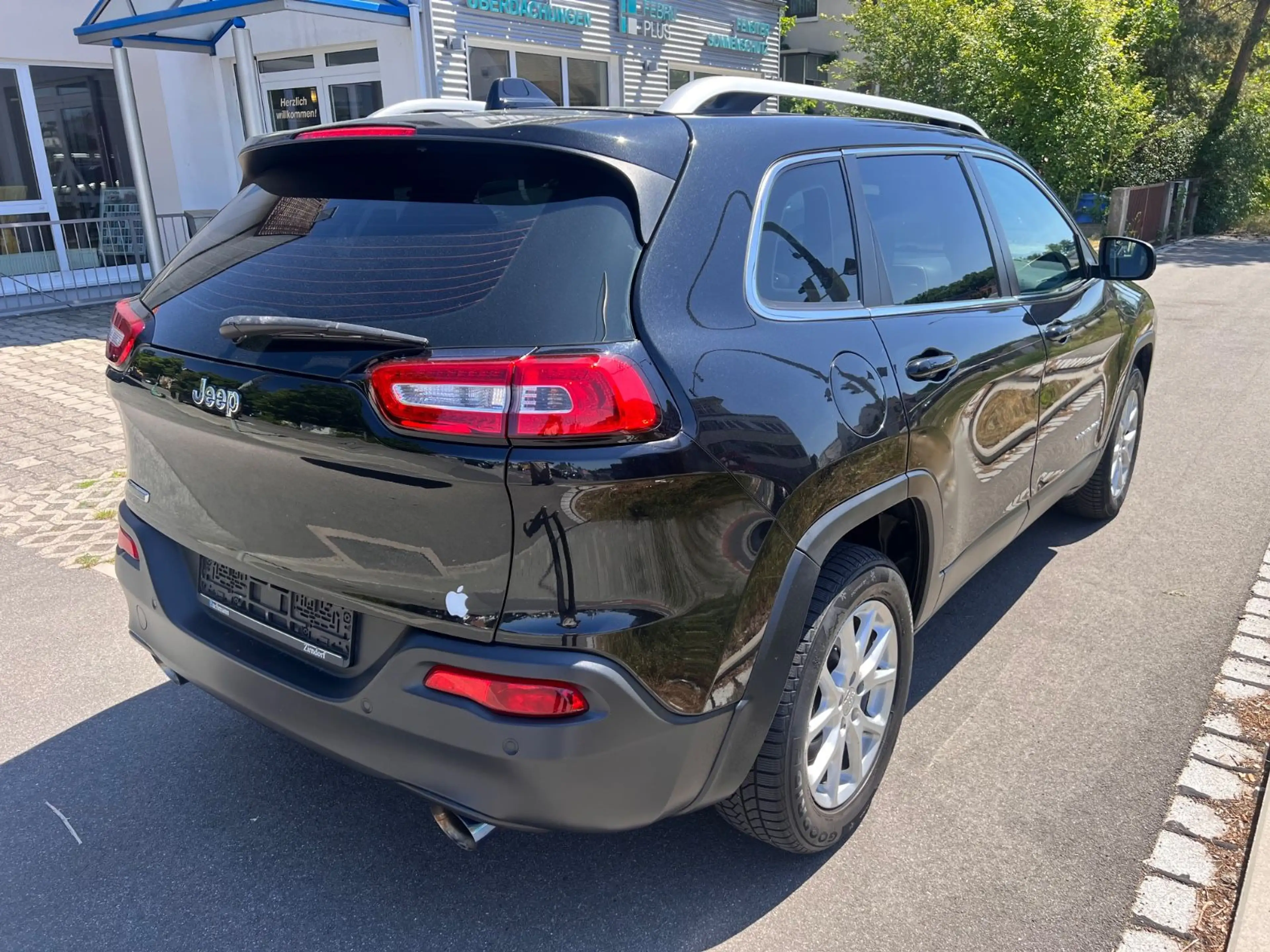 Jeep Cherokee Longitude Automatik 4WD/Navi/SHZ/Pano — photo 3