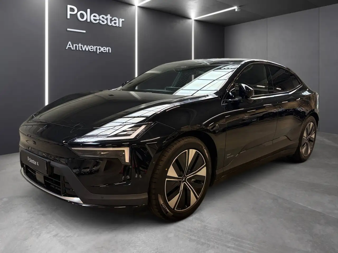 Polestar 4 2025