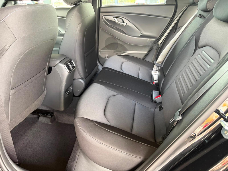 Hyundai i30 Kombi Comfort Plus 1.0 TGDI DCT/ Navi / Sitz + ... — photo 6