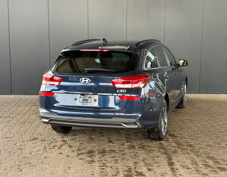 Hyundai i30 Kombi Comfort Plus 1.0 TGDI DCT/ Navi / Sitz + ... — photo 3