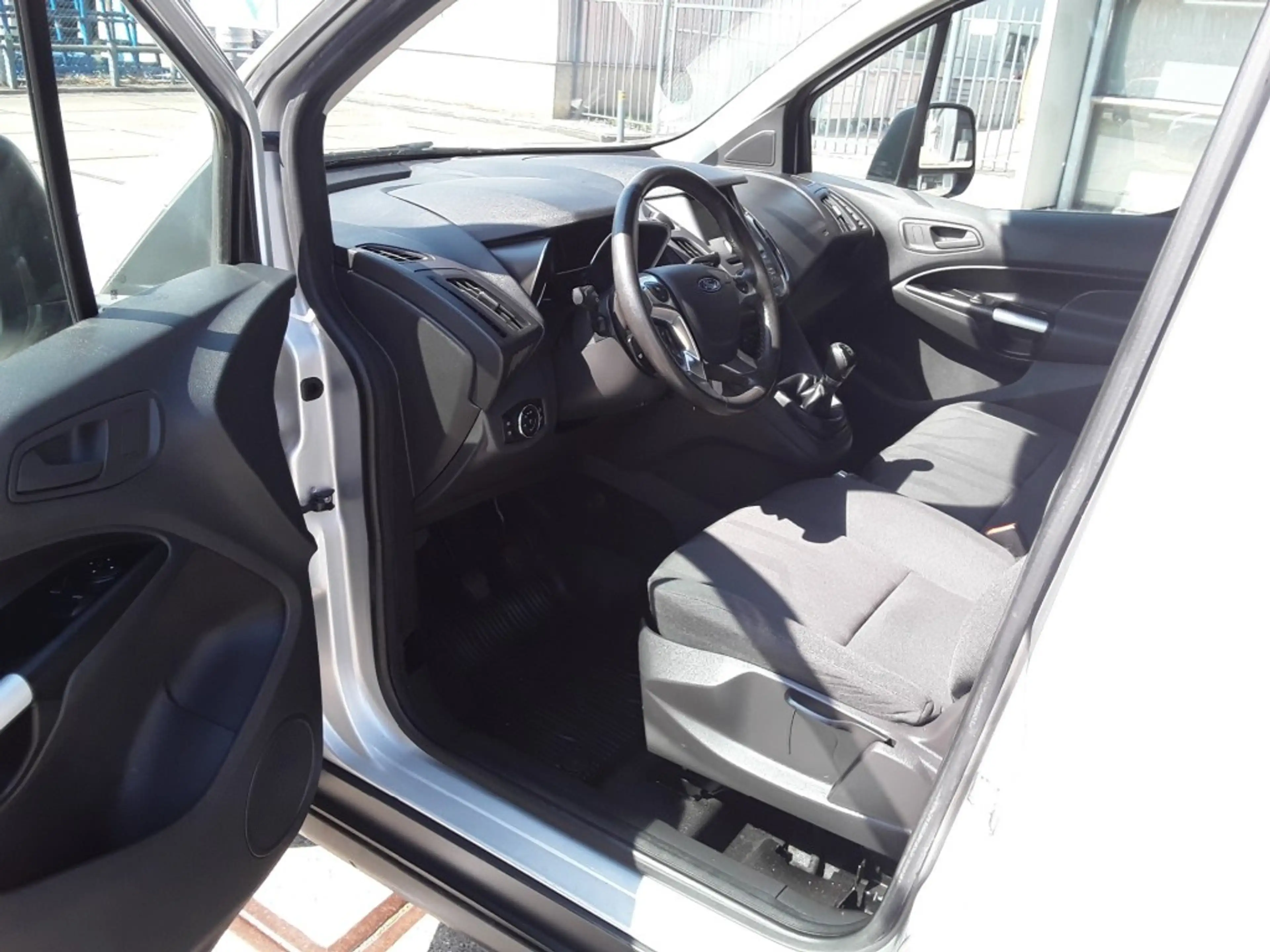 Ford Transit Connect 1.5 TDCI L1 TREND — photo 10