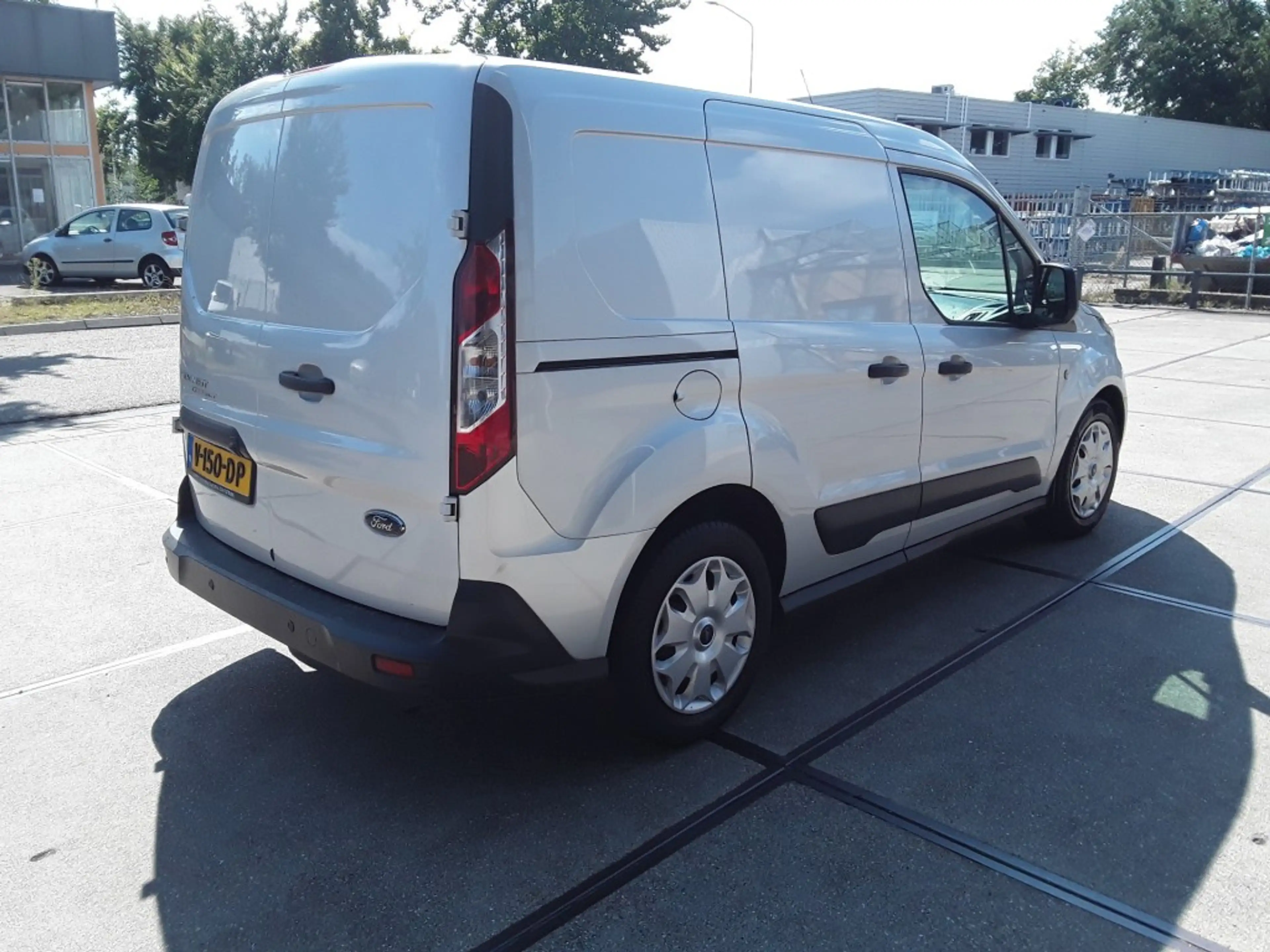Ford Transit Connect 1.5 TDCI L1 TREND — photo 3