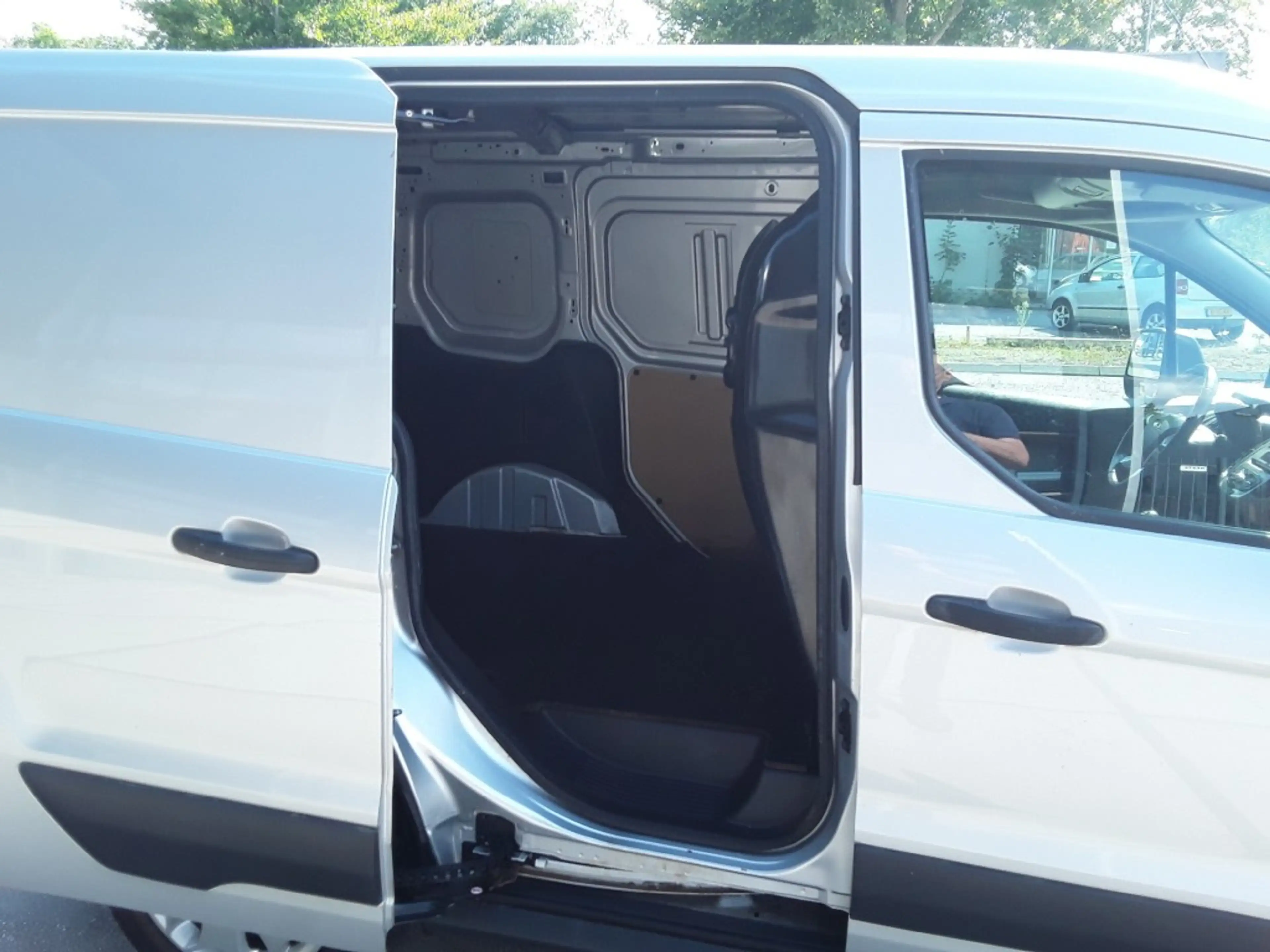 Ford Transit Connect 1.5 TDCI L1 TREND — photo 8