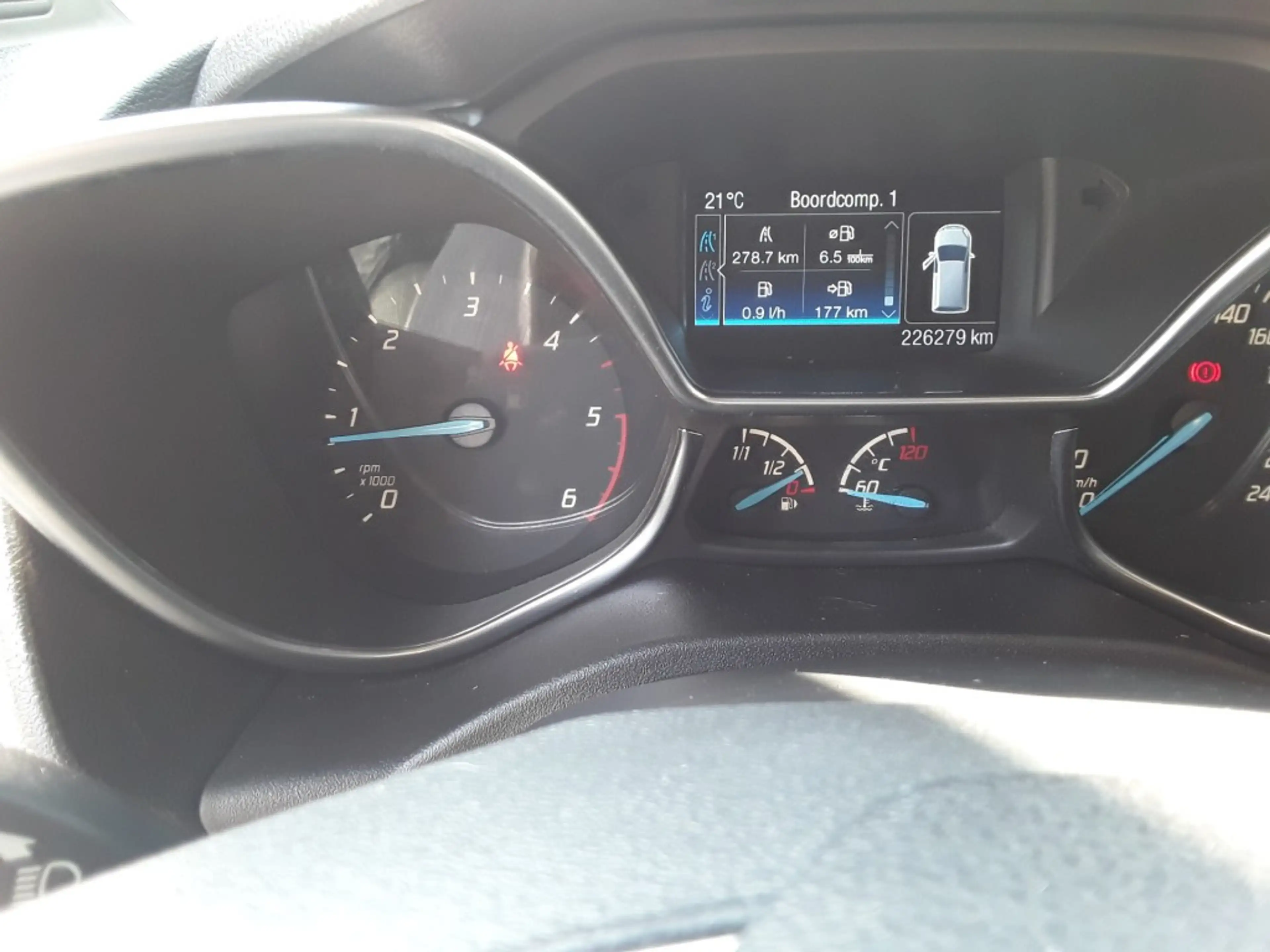 Ford Transit Connect 1.5 TDCI L1 TREND — photo 5