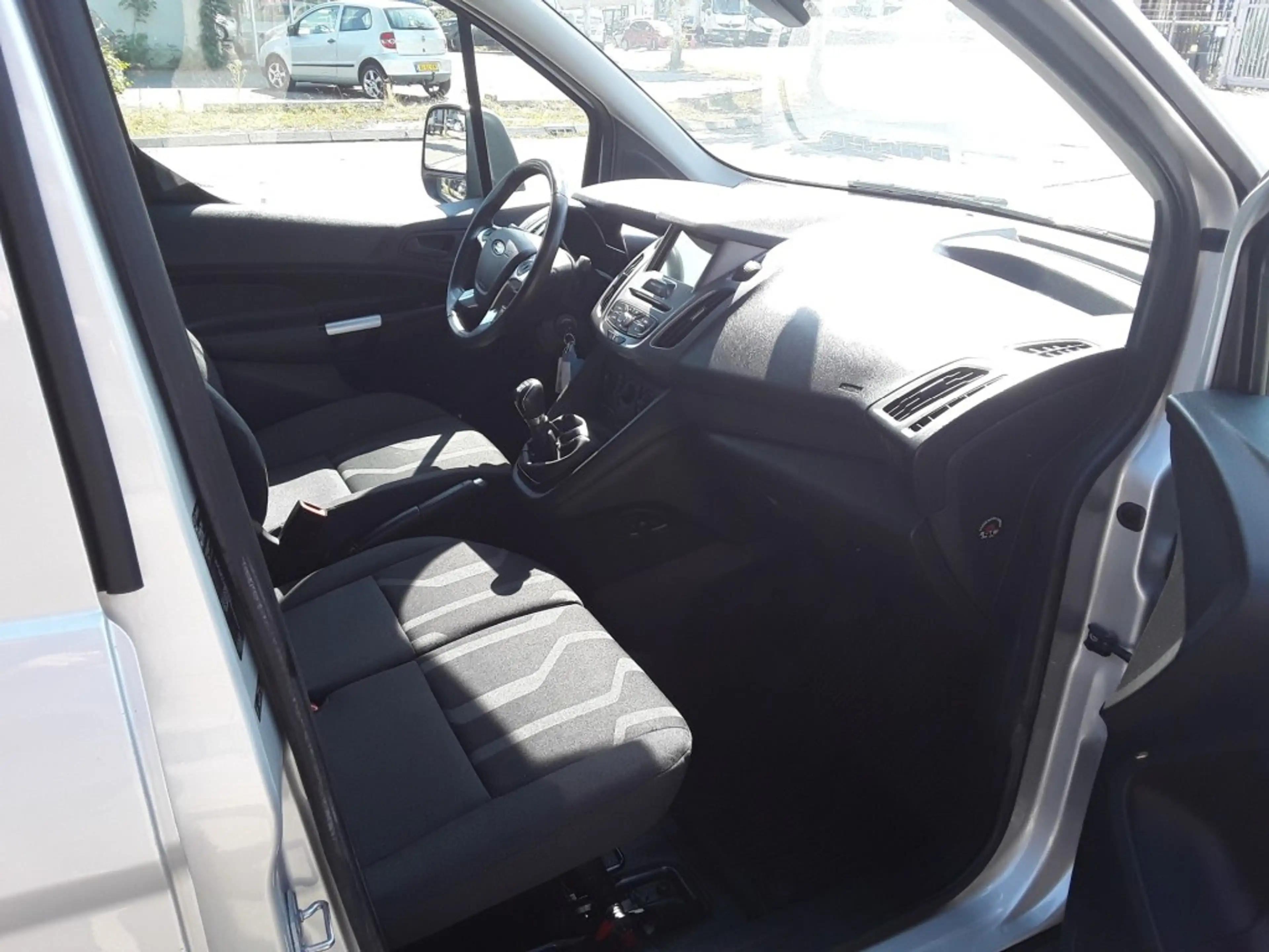 Ford Transit Connect 1.5 TDCI L1 TREND — photo 9