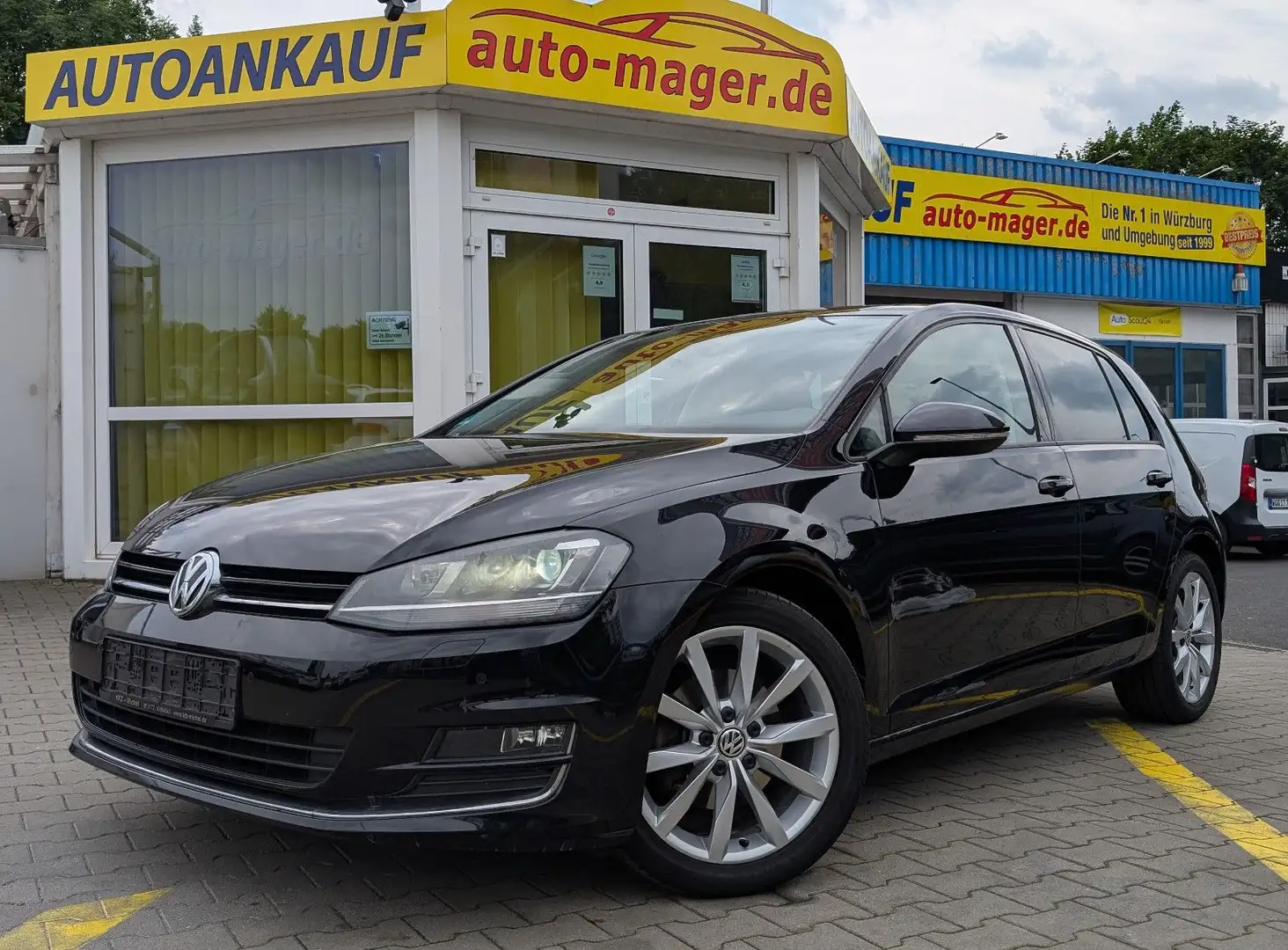 Volkswagen Golf VII Lim Highline*Temp*BiXen*Shz*Pdc*Massage Schwarz - 1