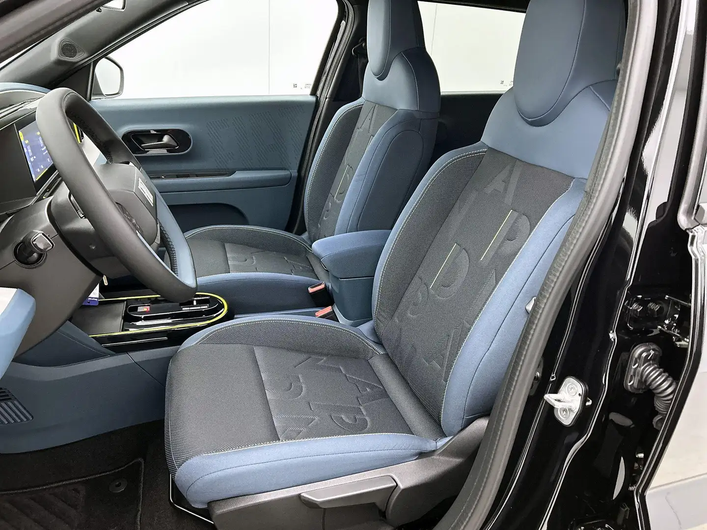 Fiat Grande Panda 1.2 Hybrid ICON | Parkeersensoren | Lichtmetalen V Noir - 2