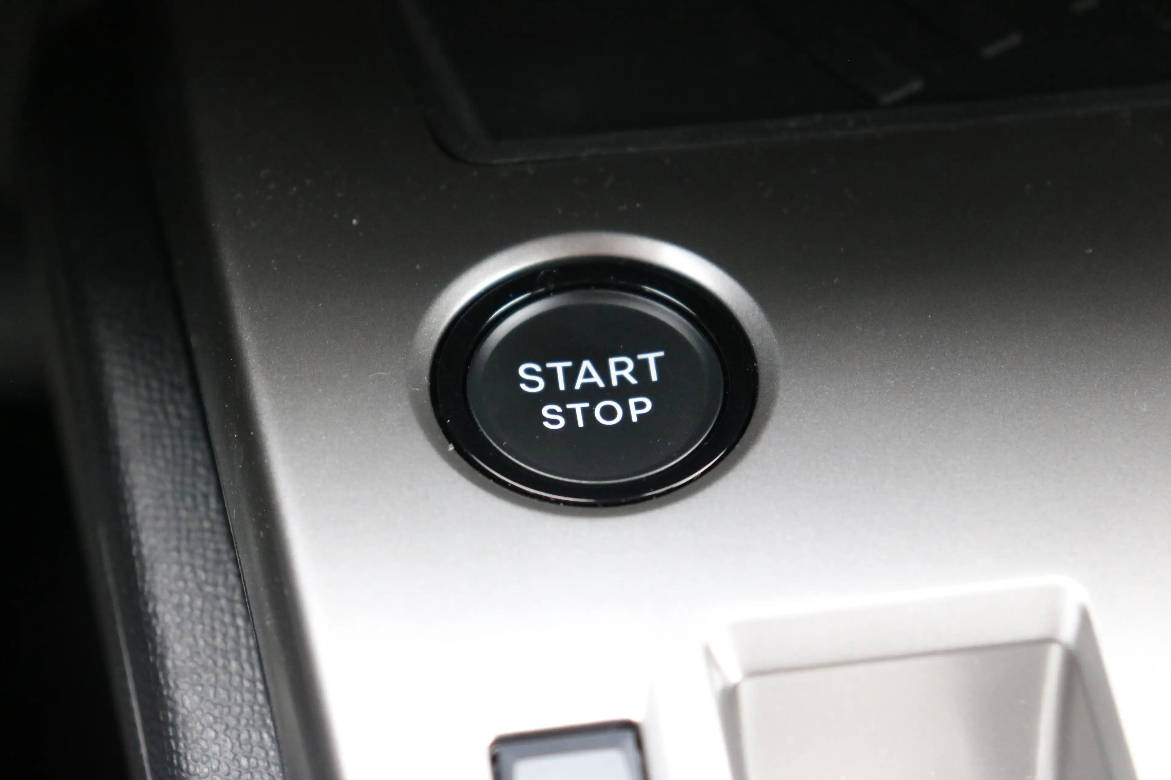 Peugeot 408 1.2 Allure Hybrid 145 | Navi | Stoel en stuurverwa — photo 43