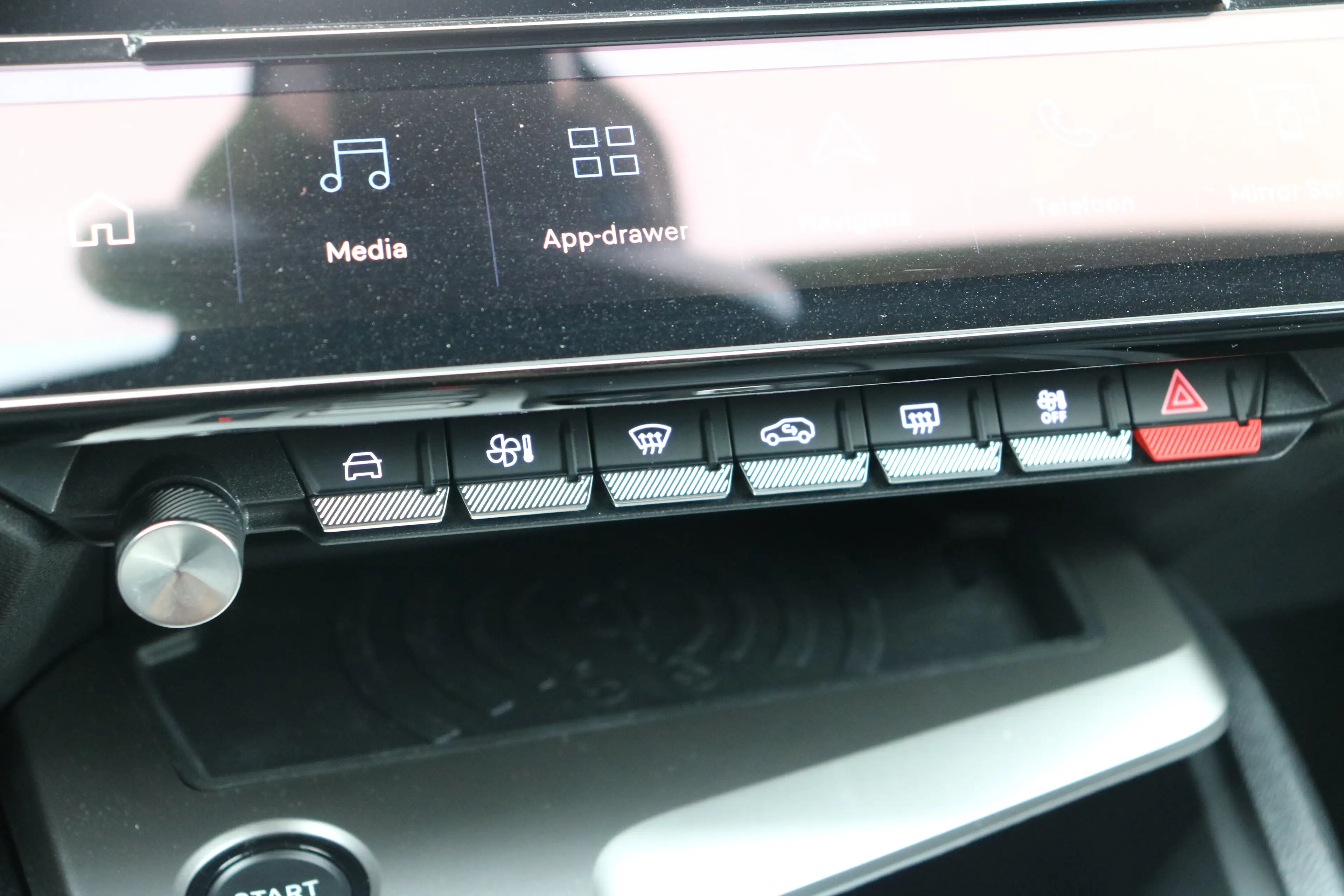 Peugeot 408 1.2 Allure Hybrid 145 | Navi | Stoel en stuurverwa — photo 41