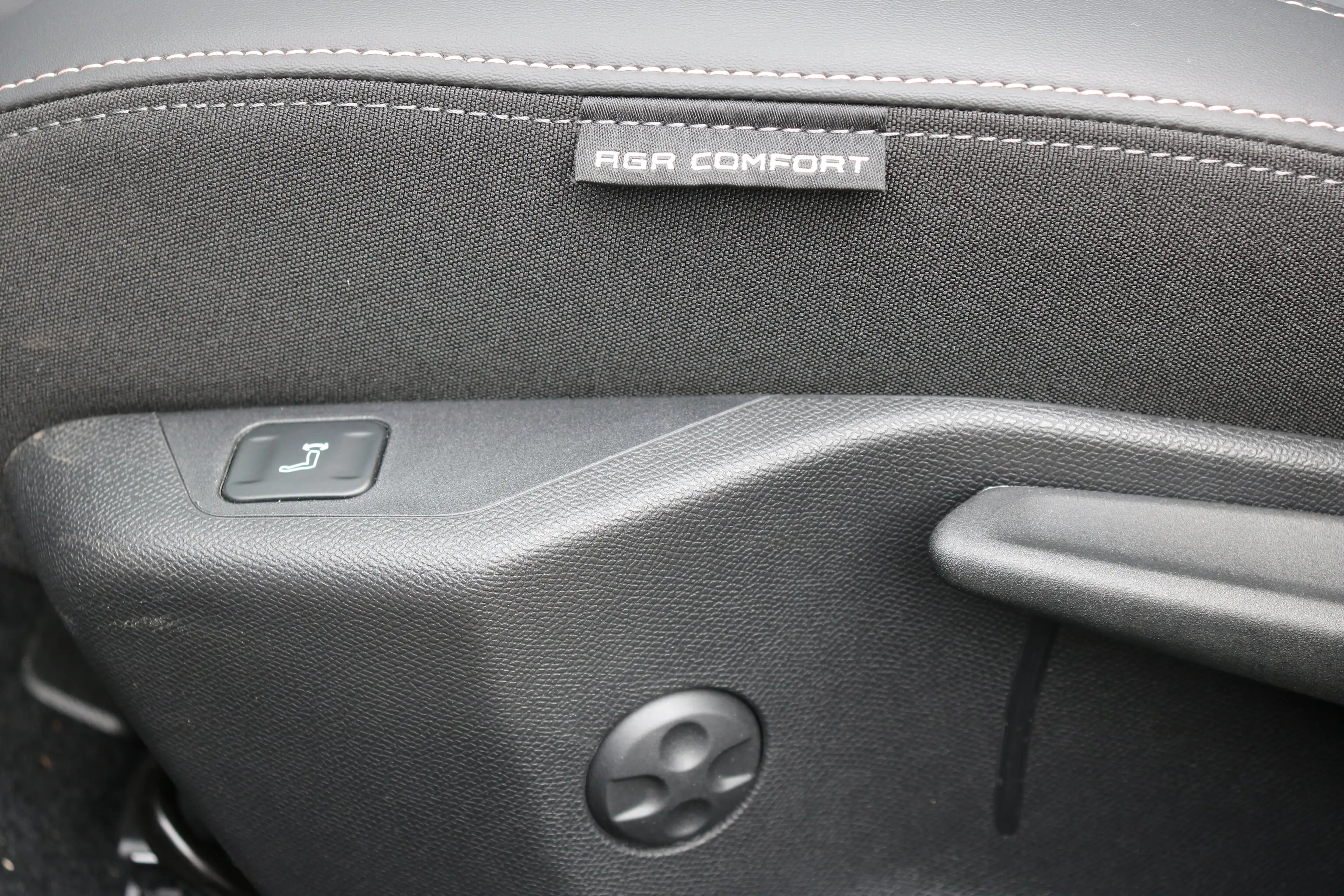 Peugeot 408 1.2 Allure Hybrid 145 | Navi | Stoel en stuurverwa — photo 48