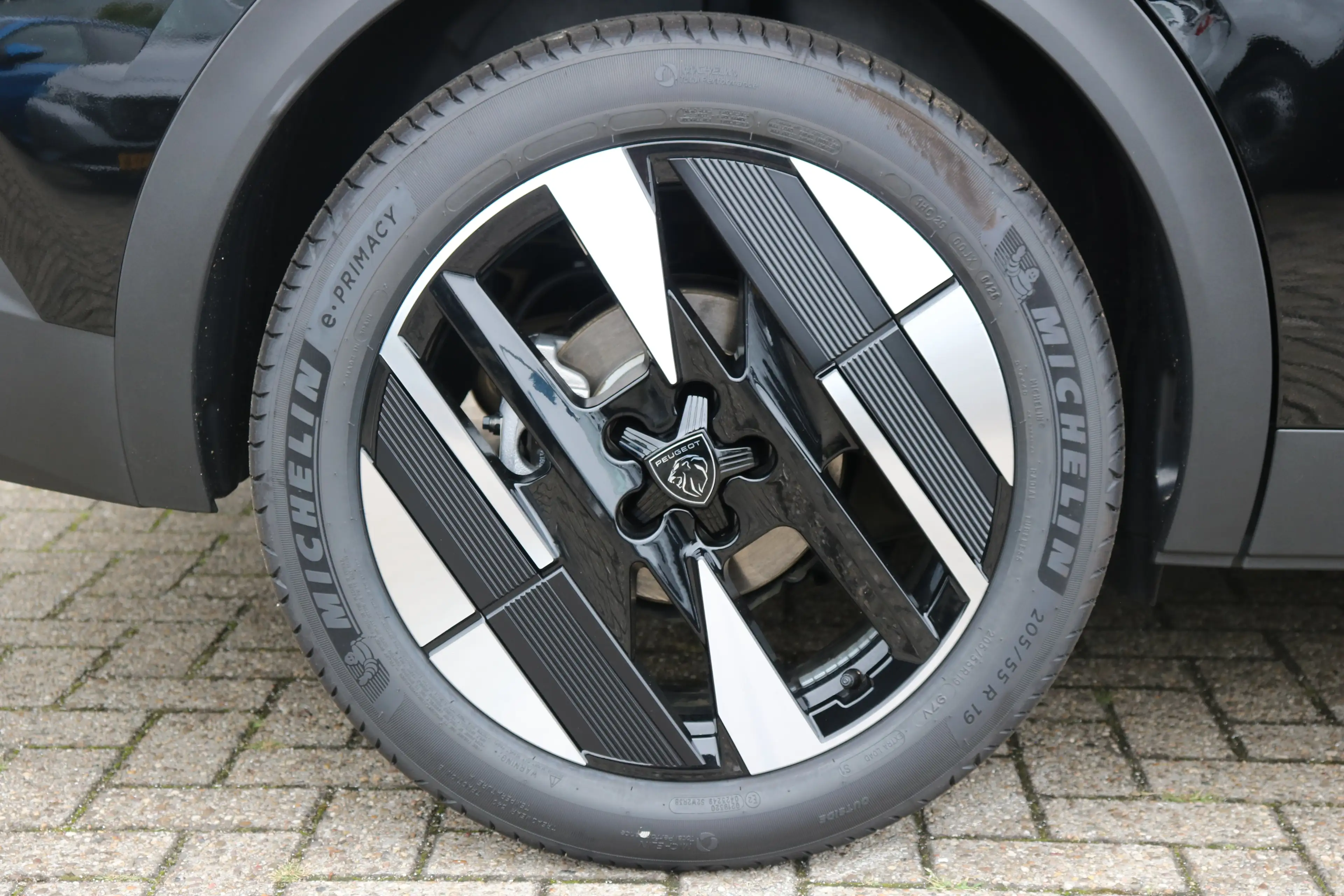 Peugeot 408 1.2 Allure Hybrid 145 | Navi | Stoel en stuurverwa — photo 10