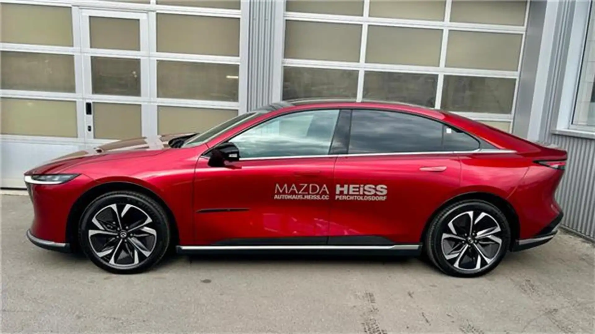 Mazda 6e 68,8kWh SR Takumi Vollelektrisch Schnellader Rot - 2