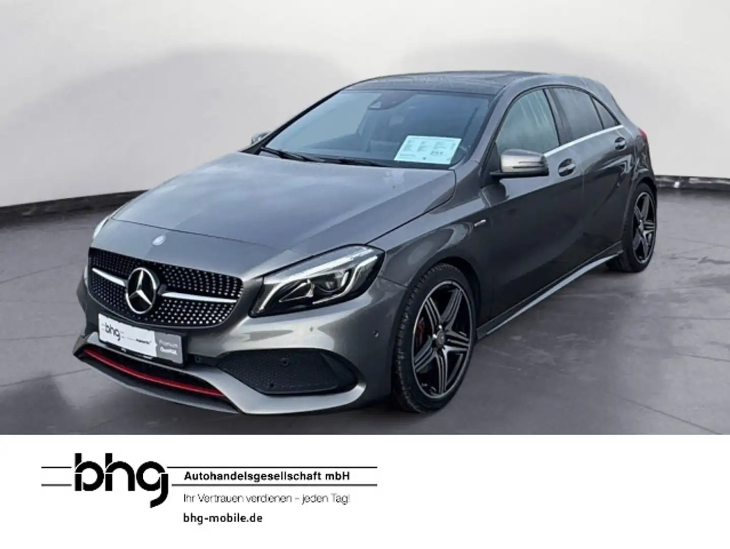 Mercedes-Benz A 250 DCT AMG Sport Line LED PANO Keyless GO Grau - 1