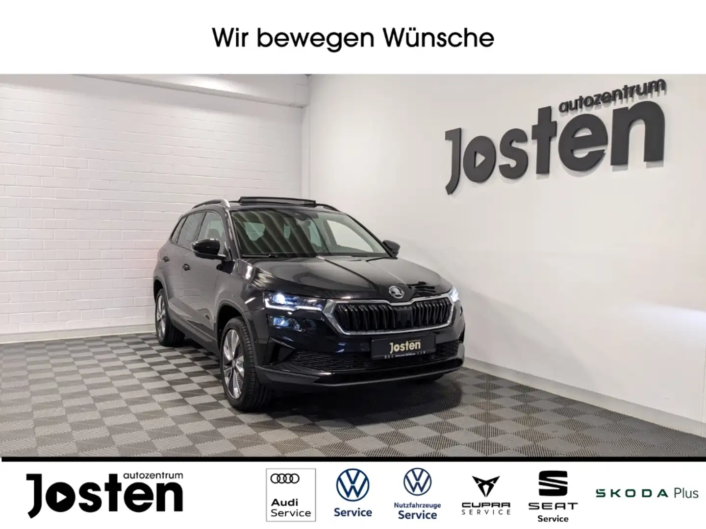 Skoda Karoq Style 1.5 TSI LEDER ACC NAVI AHK PANO MATRIX Schwarz - 1